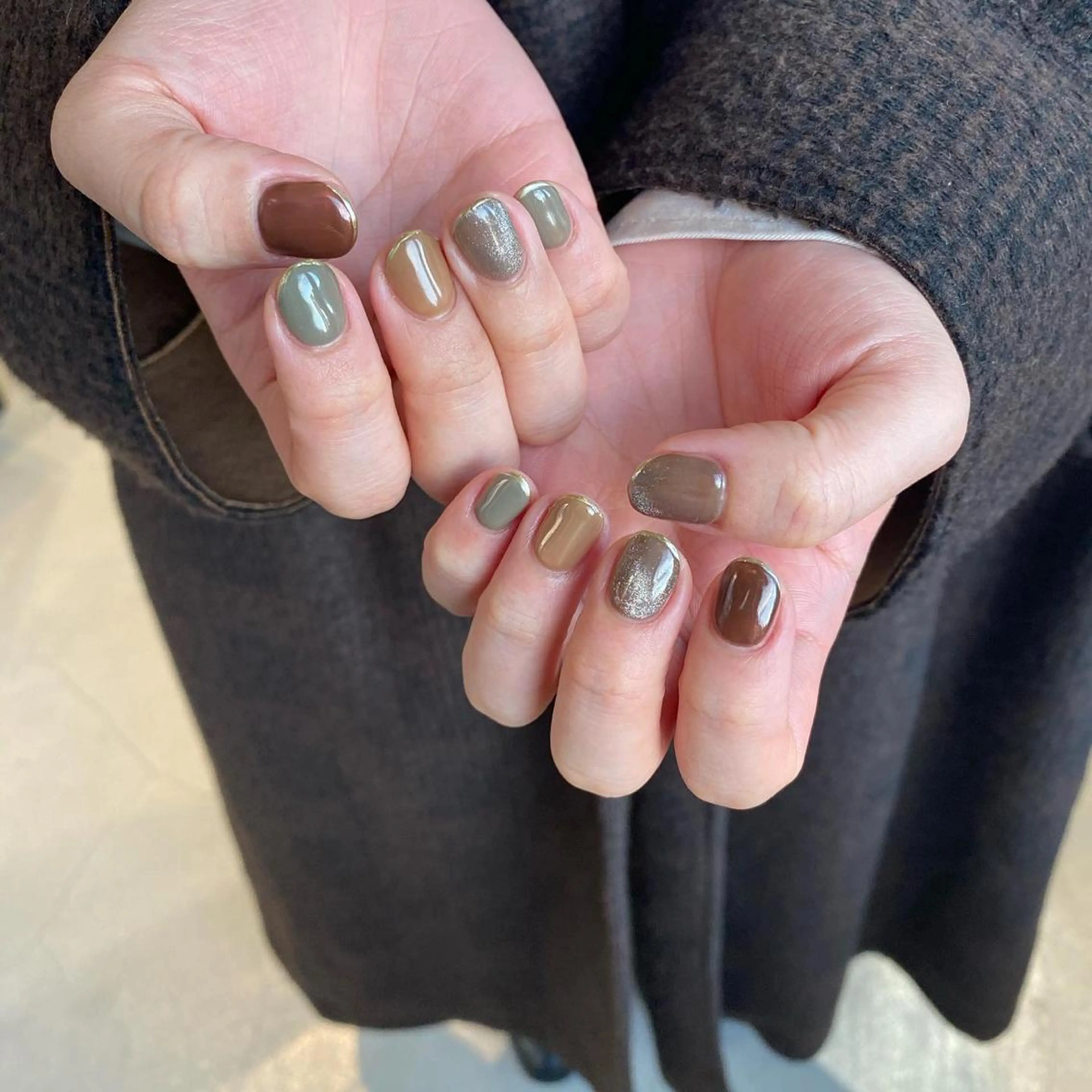 ネイル フレンチネイル ゴールド シンプルネイル ハンドネイル nable.所属・栗林 実莉のネイルデザイン