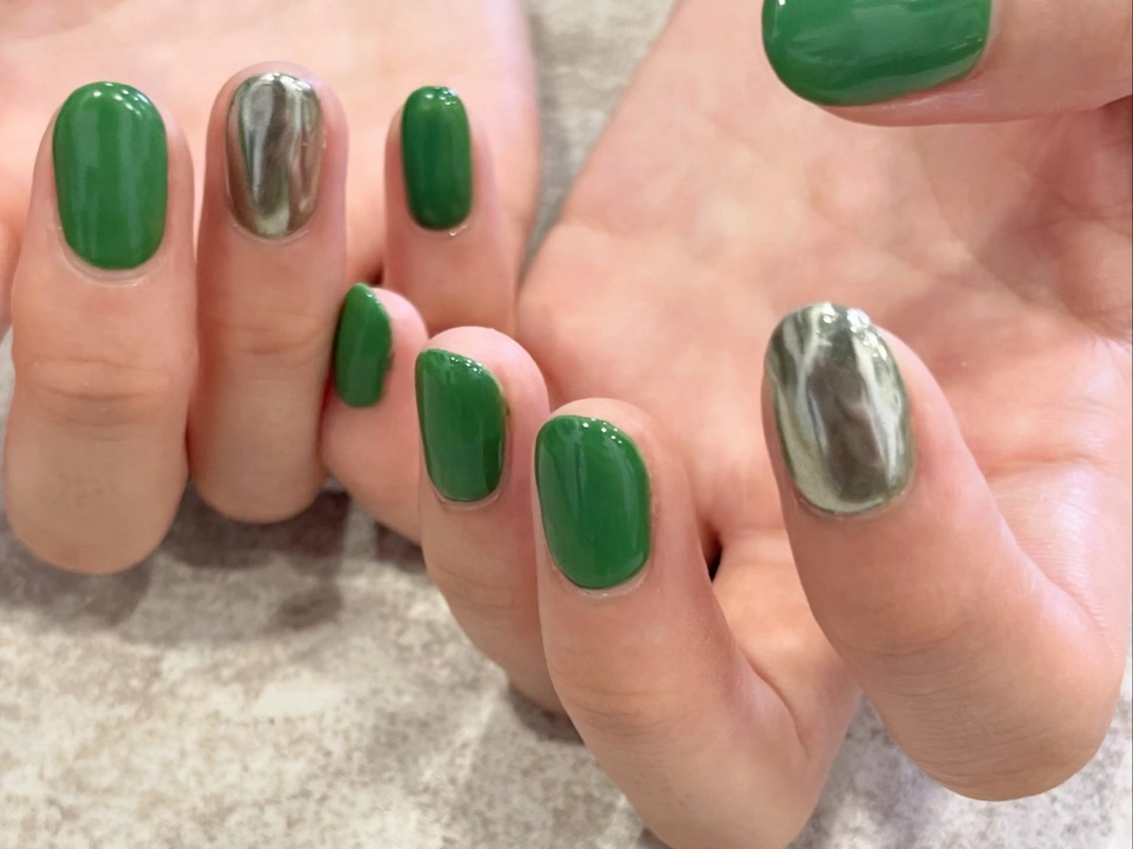 ネイル ミラーネイル ミサキ CHIC NAILのネイルデザイン