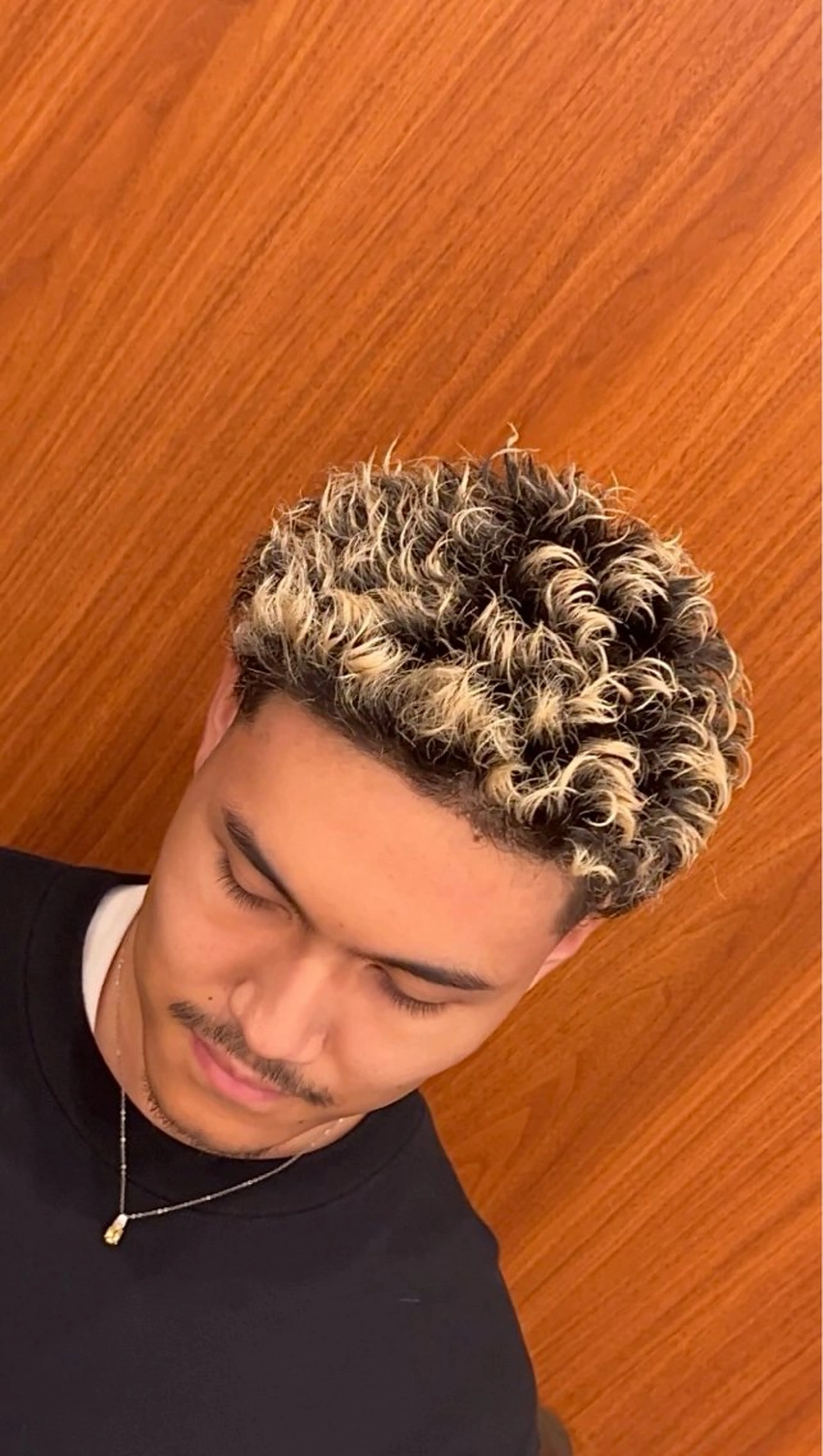 ショート メンズ メンズパーマ スパイキーショート ショートヘア Smail Hair 大森店所属・安立 玲於のヘアスタイル