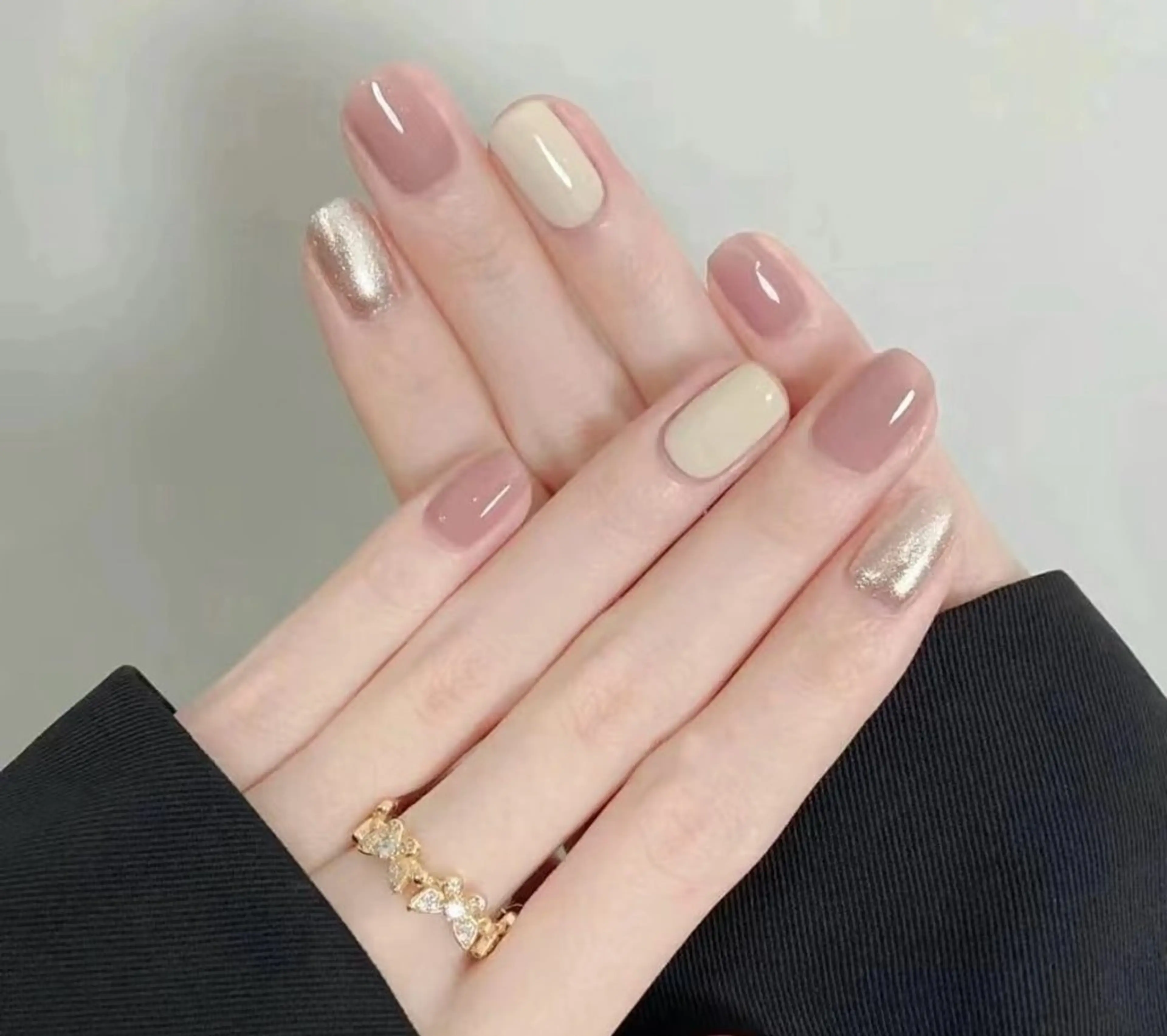 ネイル 高木 維麗絲のネイルデザイン