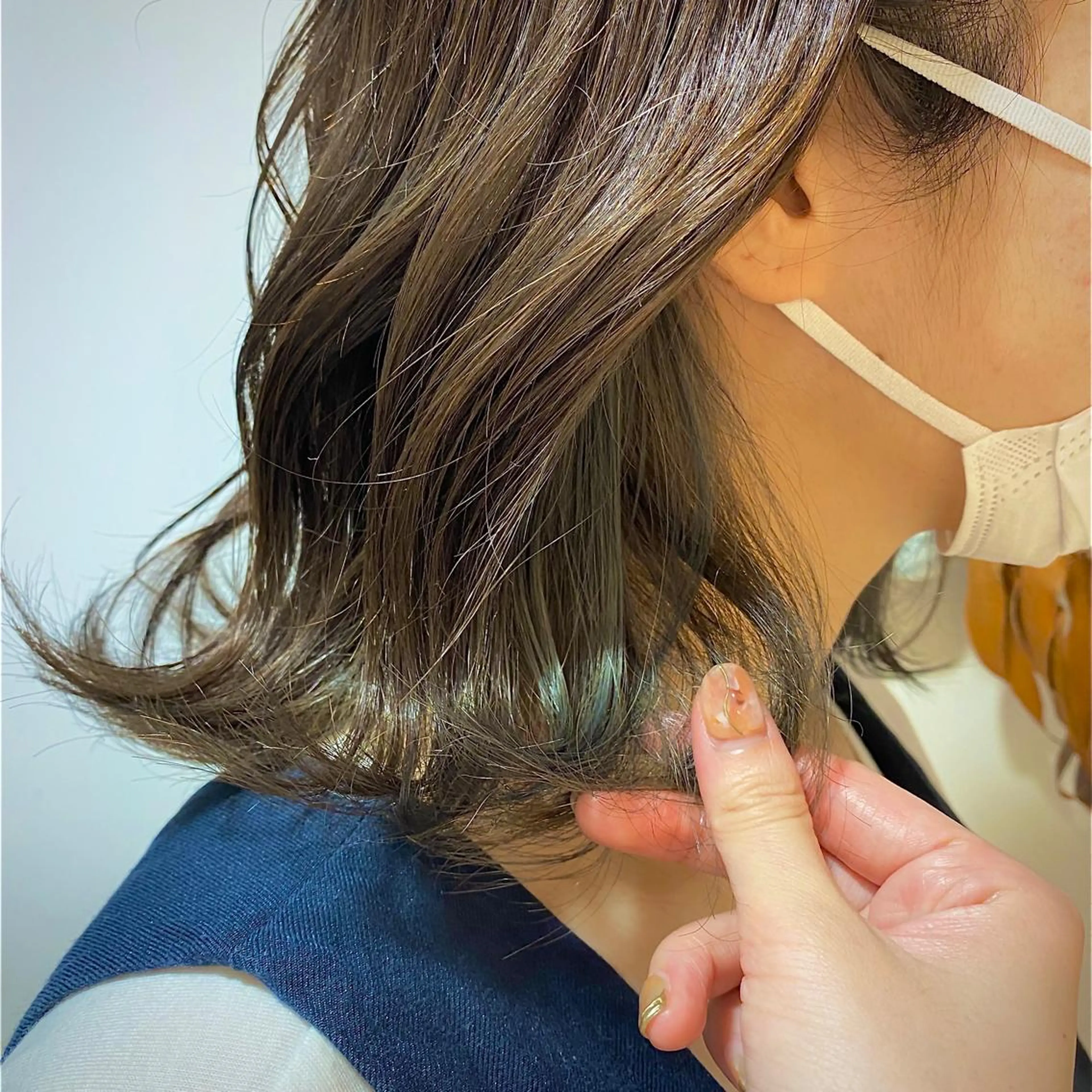 ミディアム 長井 麻帆のヘアスタイル
