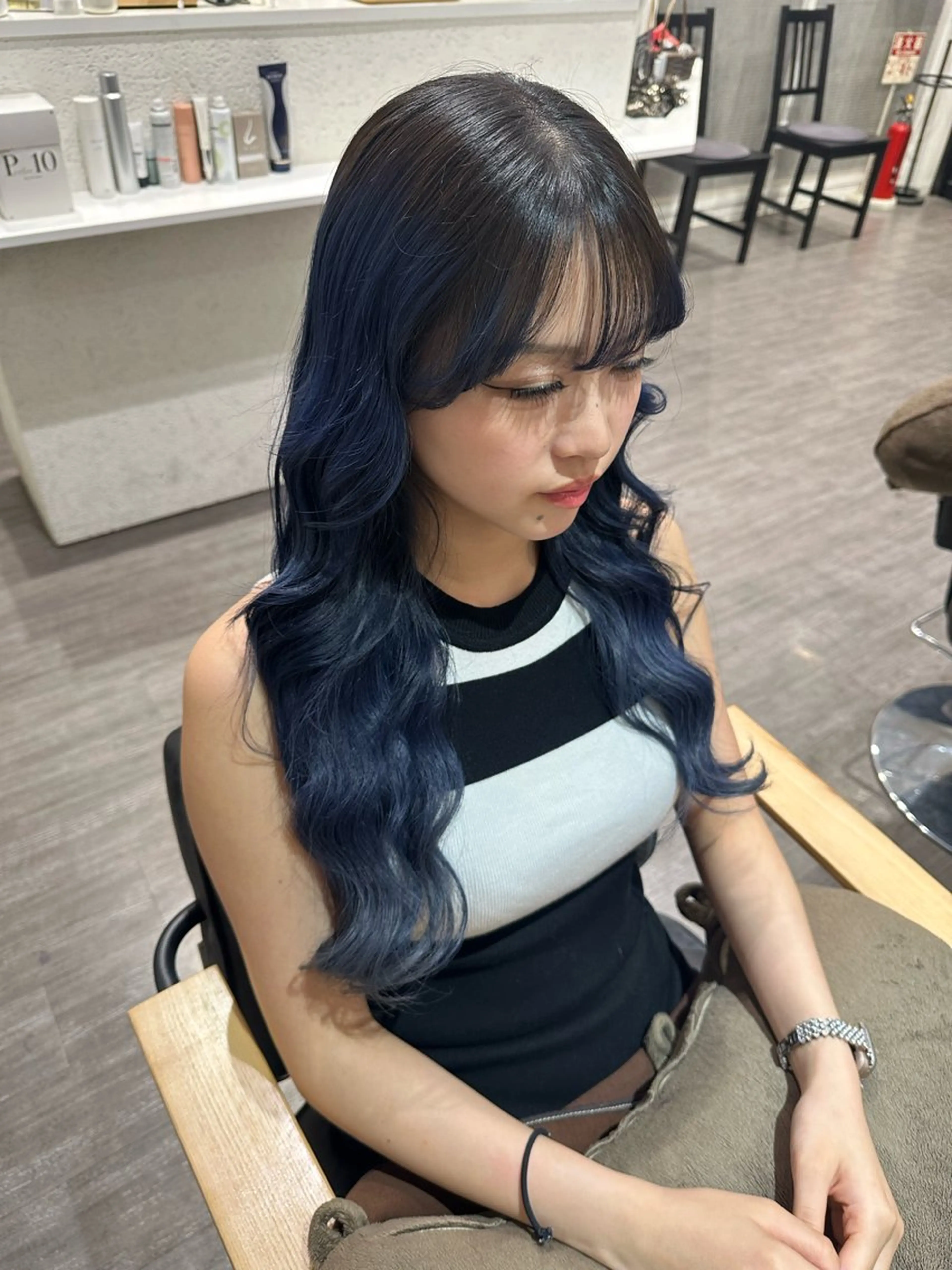 ロング カラー ブルーカラー ネイビーカラー ヘアカラー トリートメント 艶髪レイヤー上田 紗也🇰🇷💗のヘアスタイル