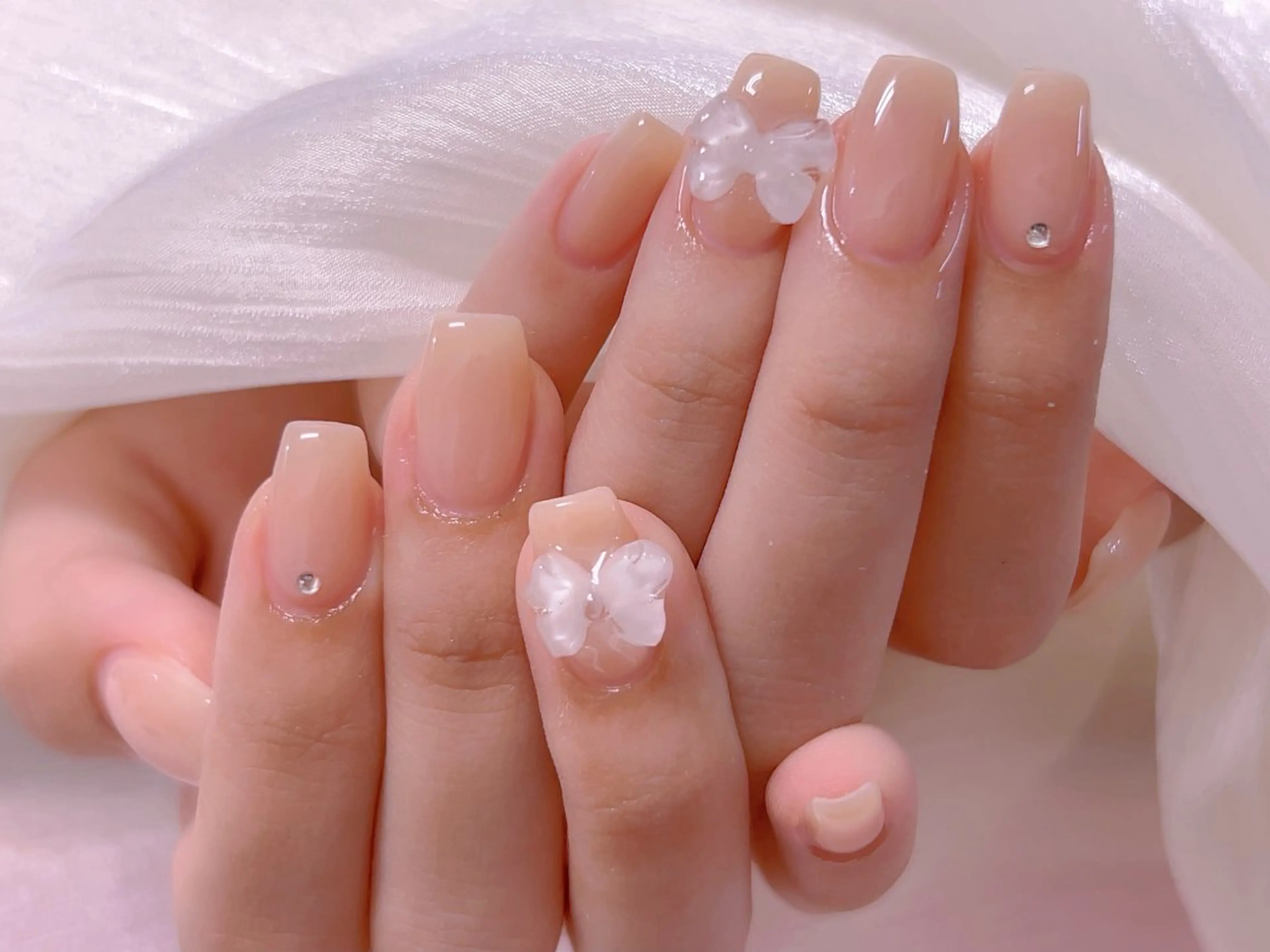 ネイル フレンチネイル ジェルネイル グラデーション 韓国ネイル マグネットネイル ハンドネイル 【長さ出し】 IRIS NAILのネイルデザイン