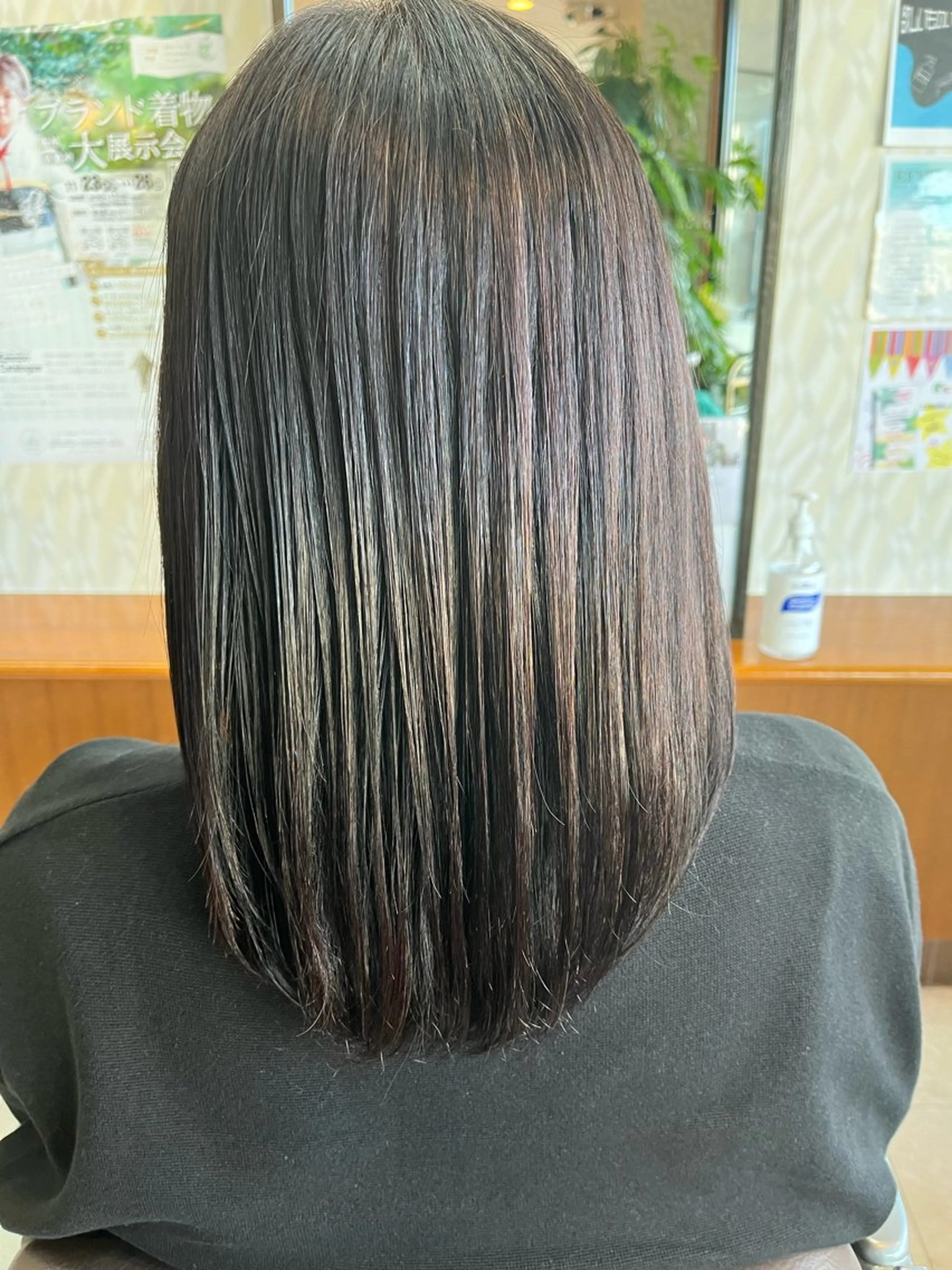 セミロング カラー 熊谷 はつなのヘアスタイル