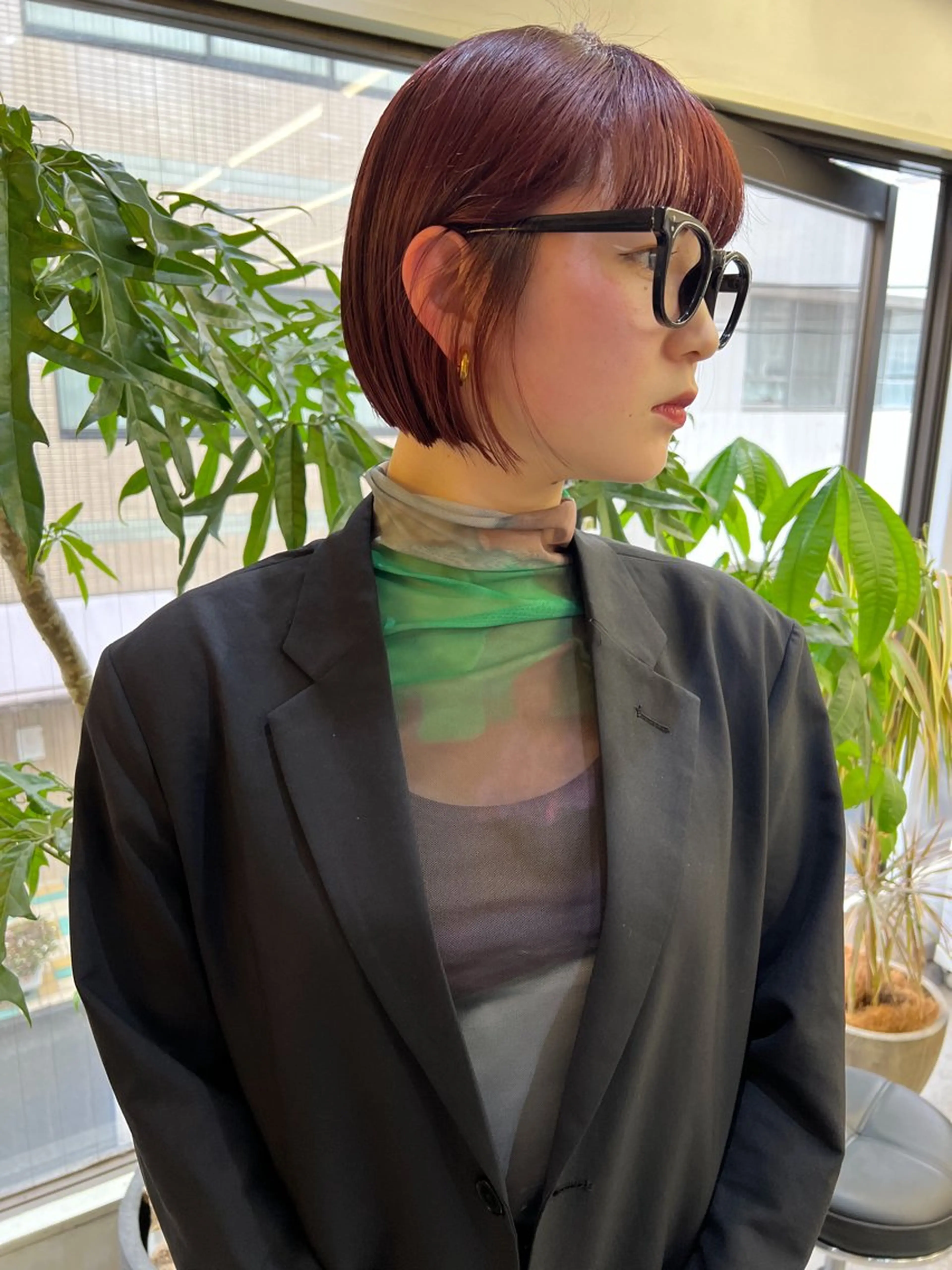 ショート カラー 顔周りレイヤー/韓国 ブリーチminamiのヘアスタイル