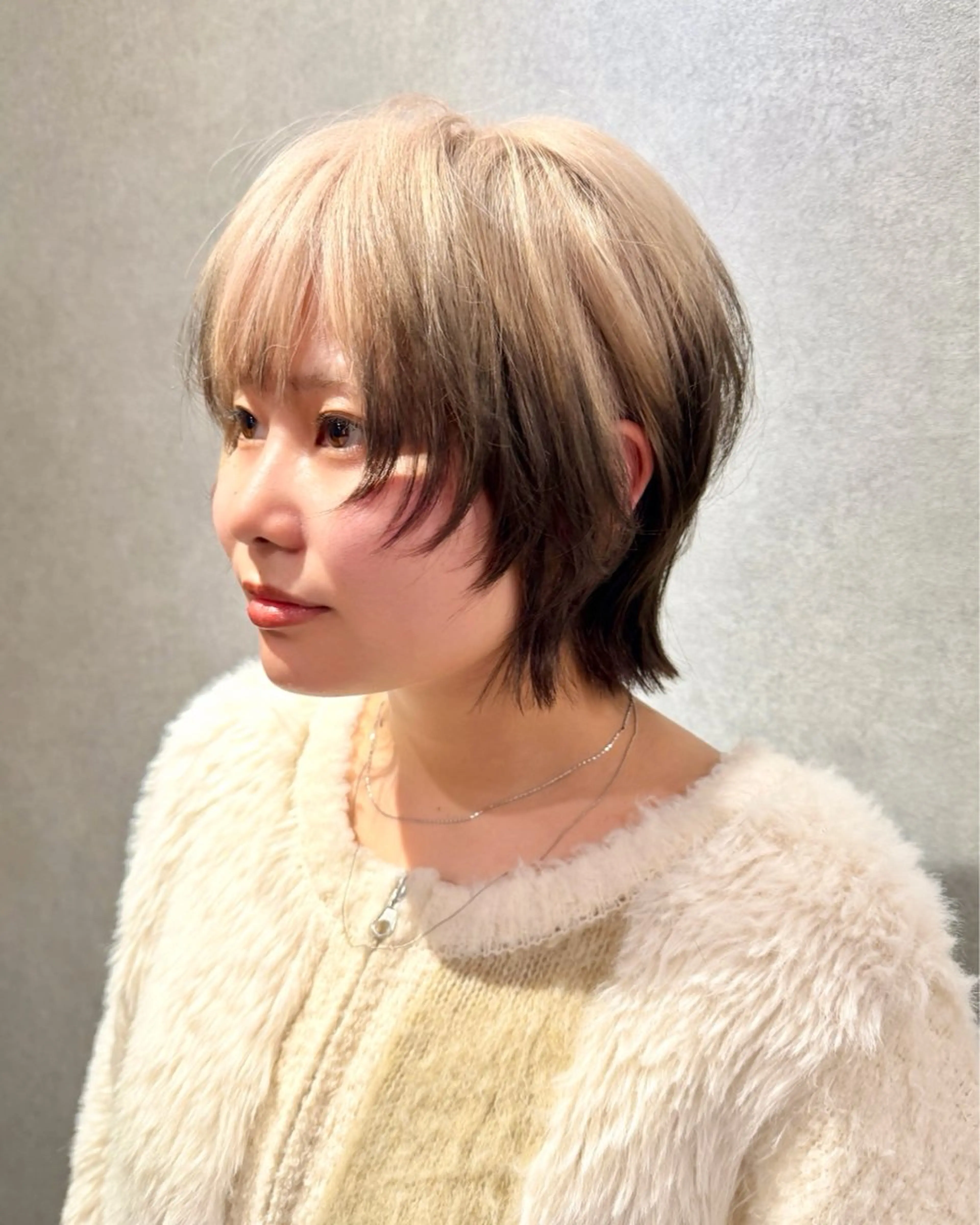 ショート カラー カット ヘアカラー トリートメント ハイトーン/ウルフ/ レイヤー/Asukaのヘアスタイル