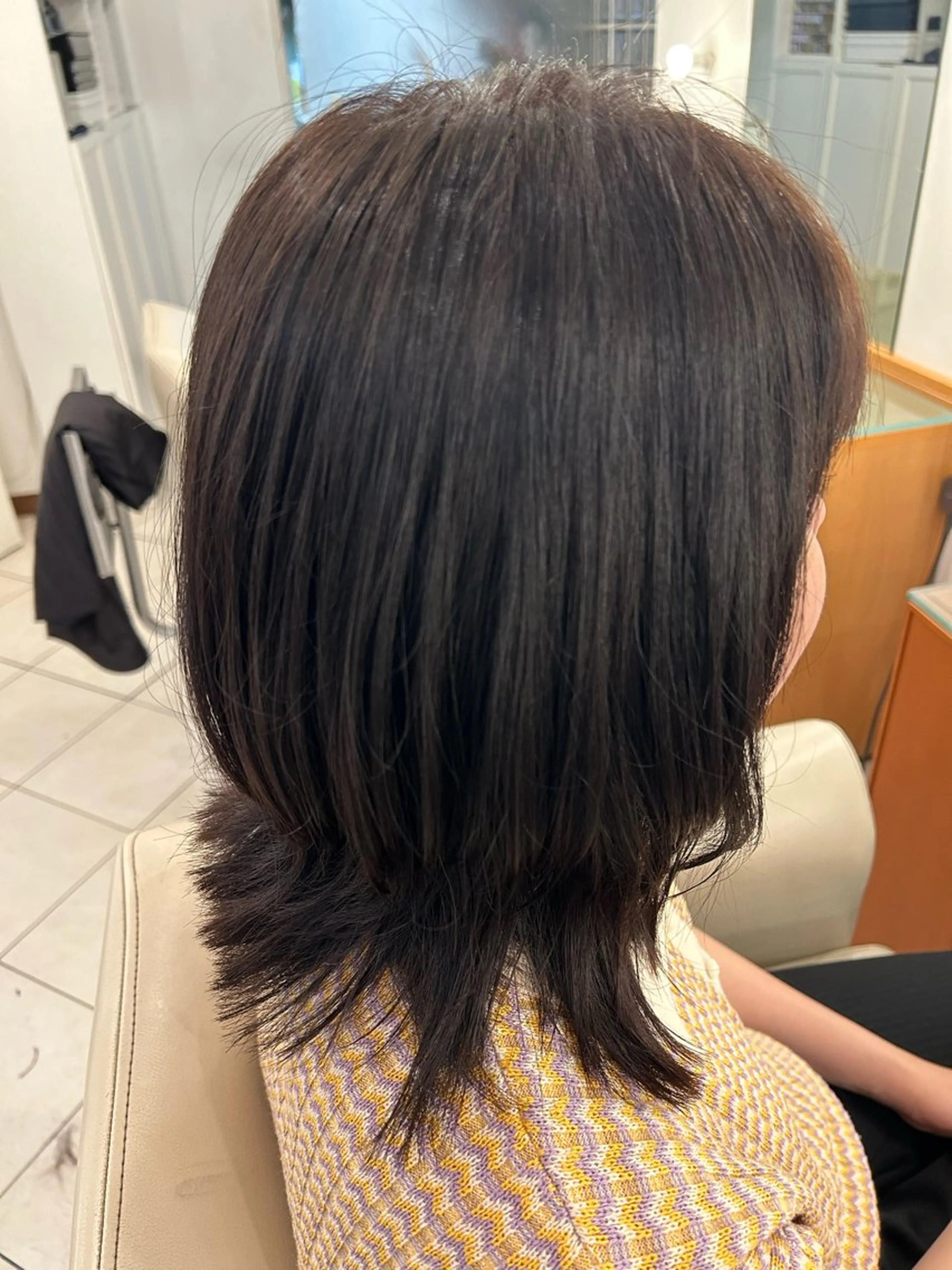 セミロング レイヤーカット 外ハネヘア fiorista 🫧Miu  otaのヘアスタイル