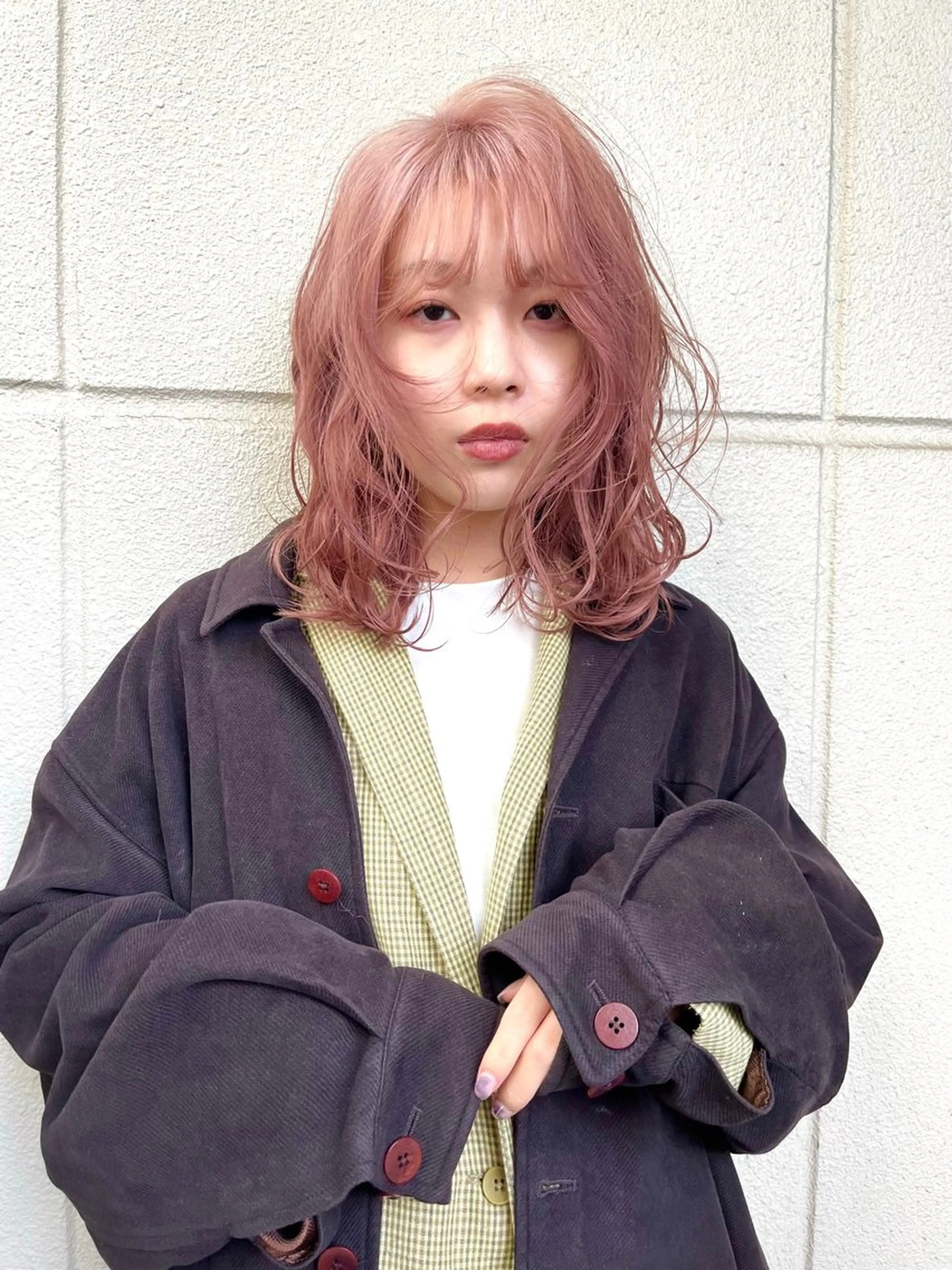 セミロング カラー ベージュカラー ピンクカラー ピンクベージュ カット ヘアカラー トリートメント ウルフ/レイヤー/ ブリーチ/牧原歩夢のヘアスタイル