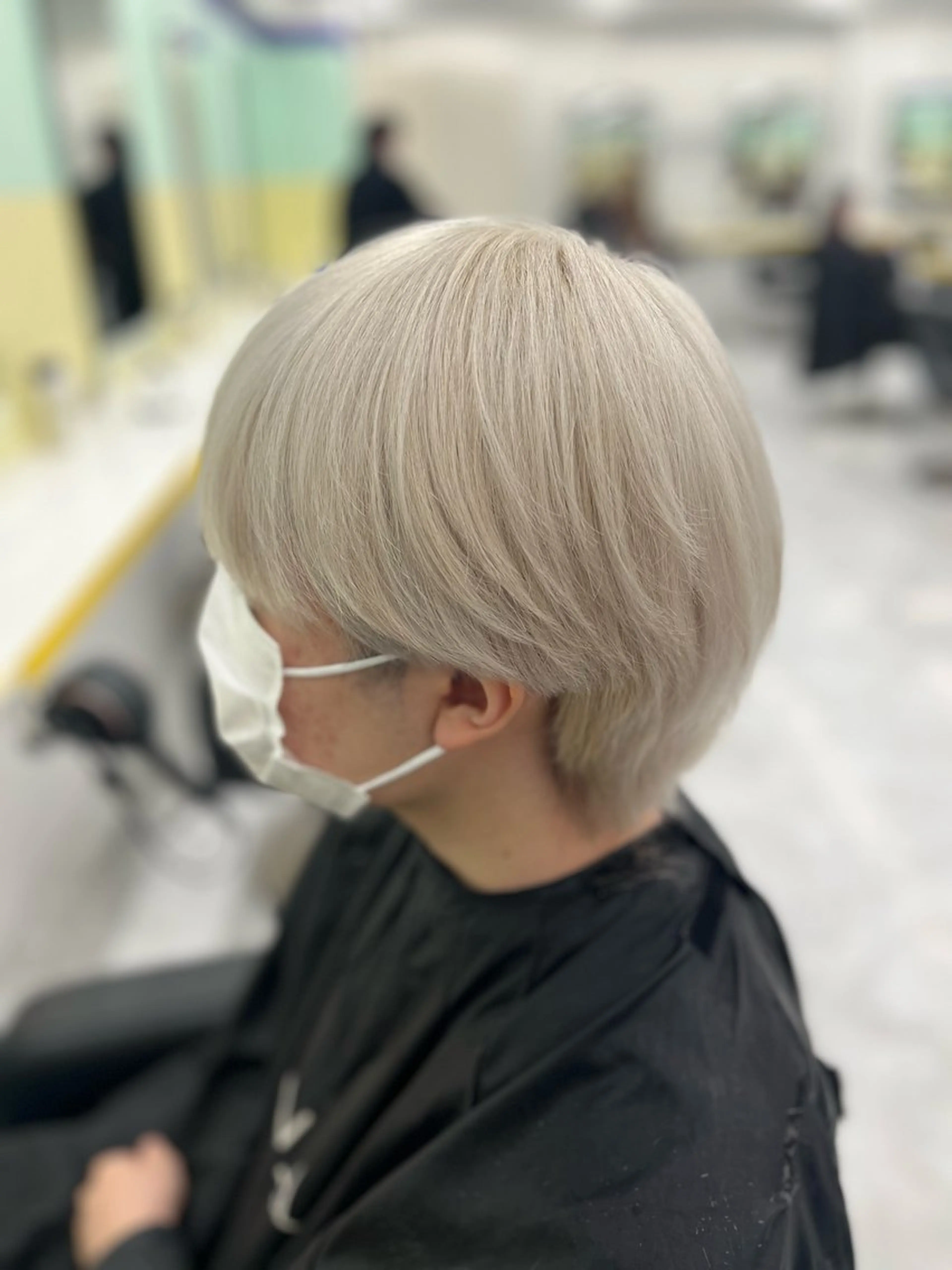 カラー ヘアカラー トリートメント ハイトーンカラー 🦄レイヤーカットのヘアスタイル