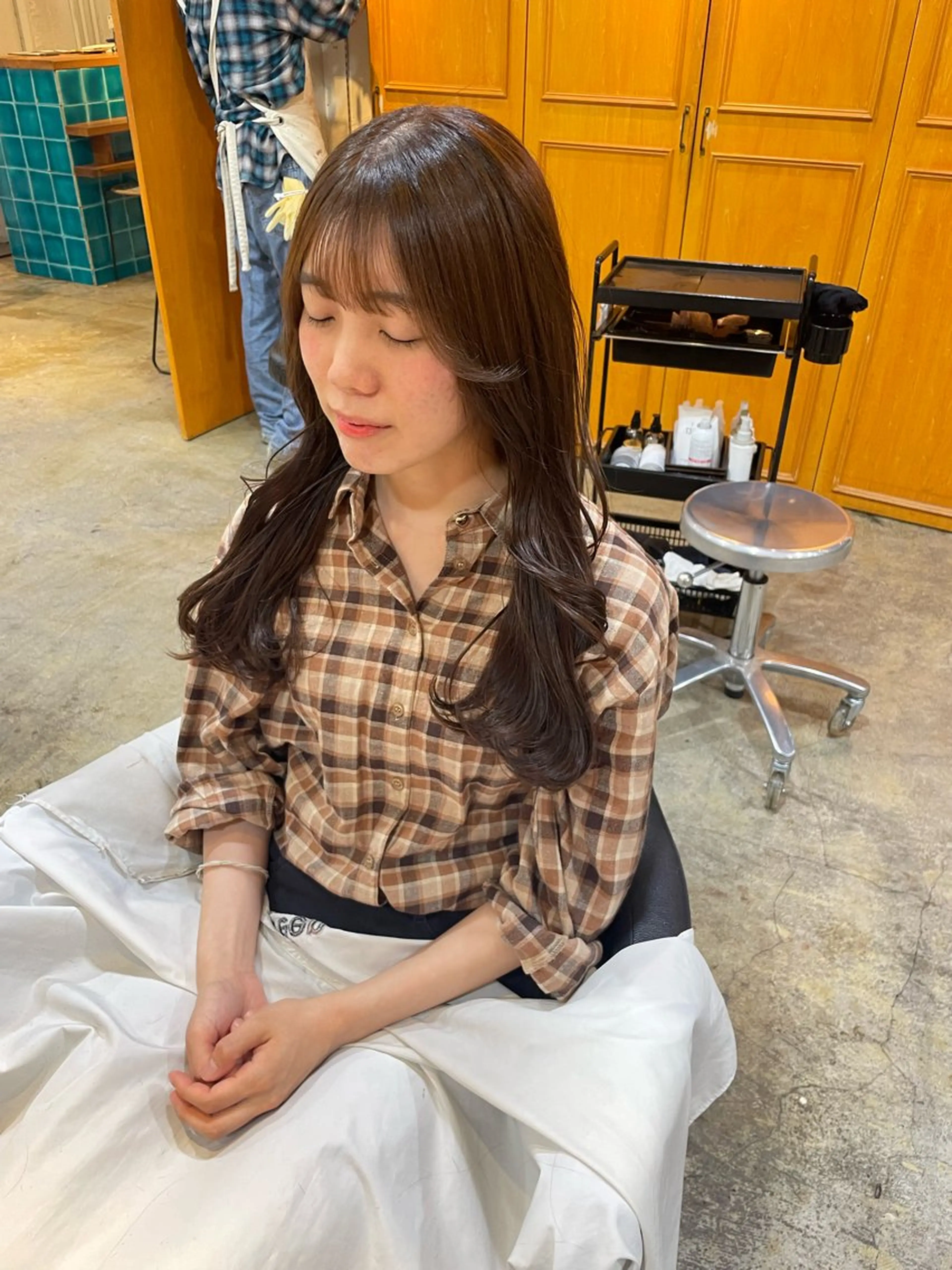 セミロング カラー ベージュカラー カット ヘアカラー トリートメント MIOベージュカラー 柔らかいカラーのヘアスタイル