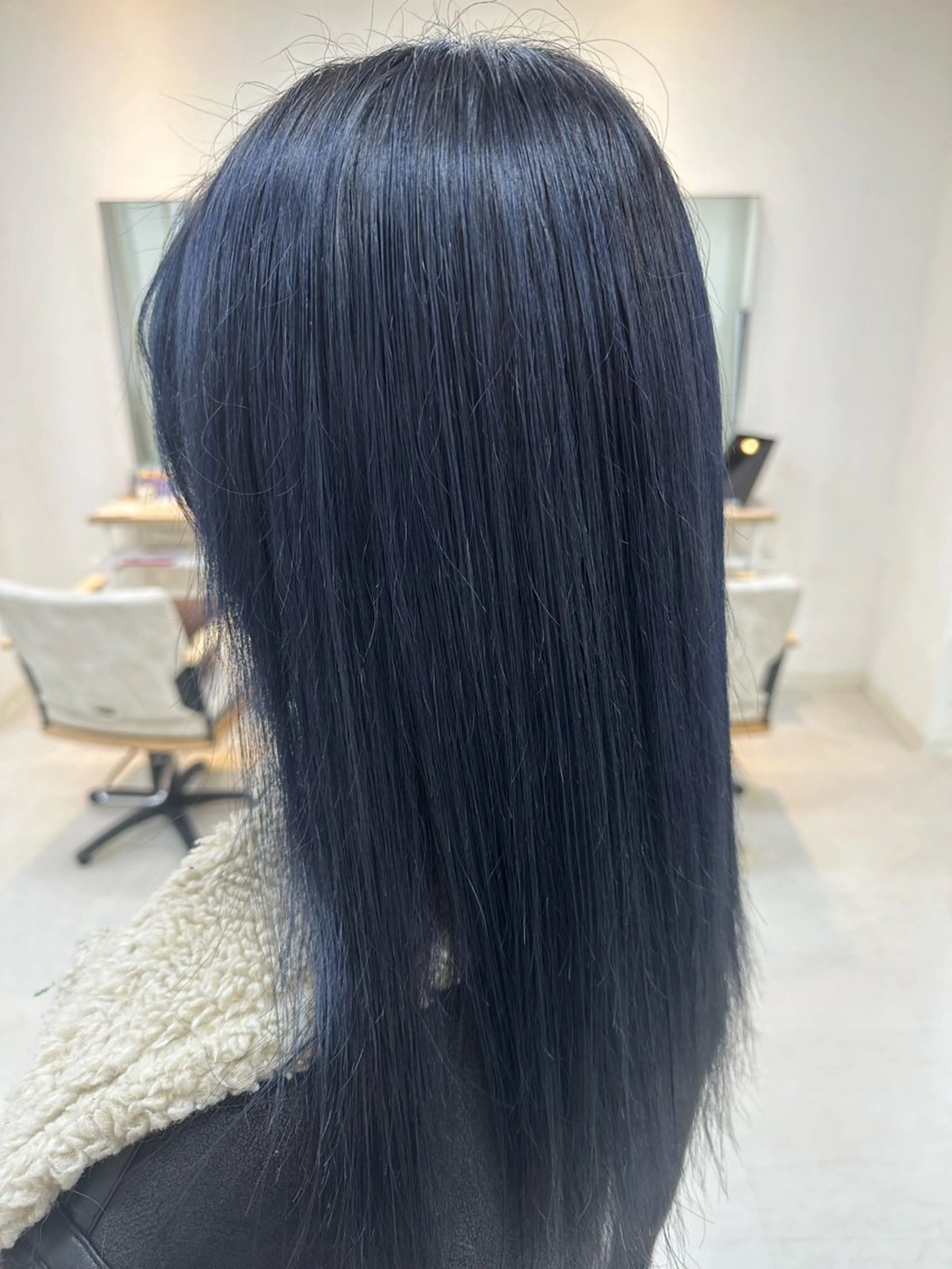 ロング カラー 黒髪 ブルーカラー ブルーブラック hair salon KAFKA所属・鈴木 海都のヘアスタイル