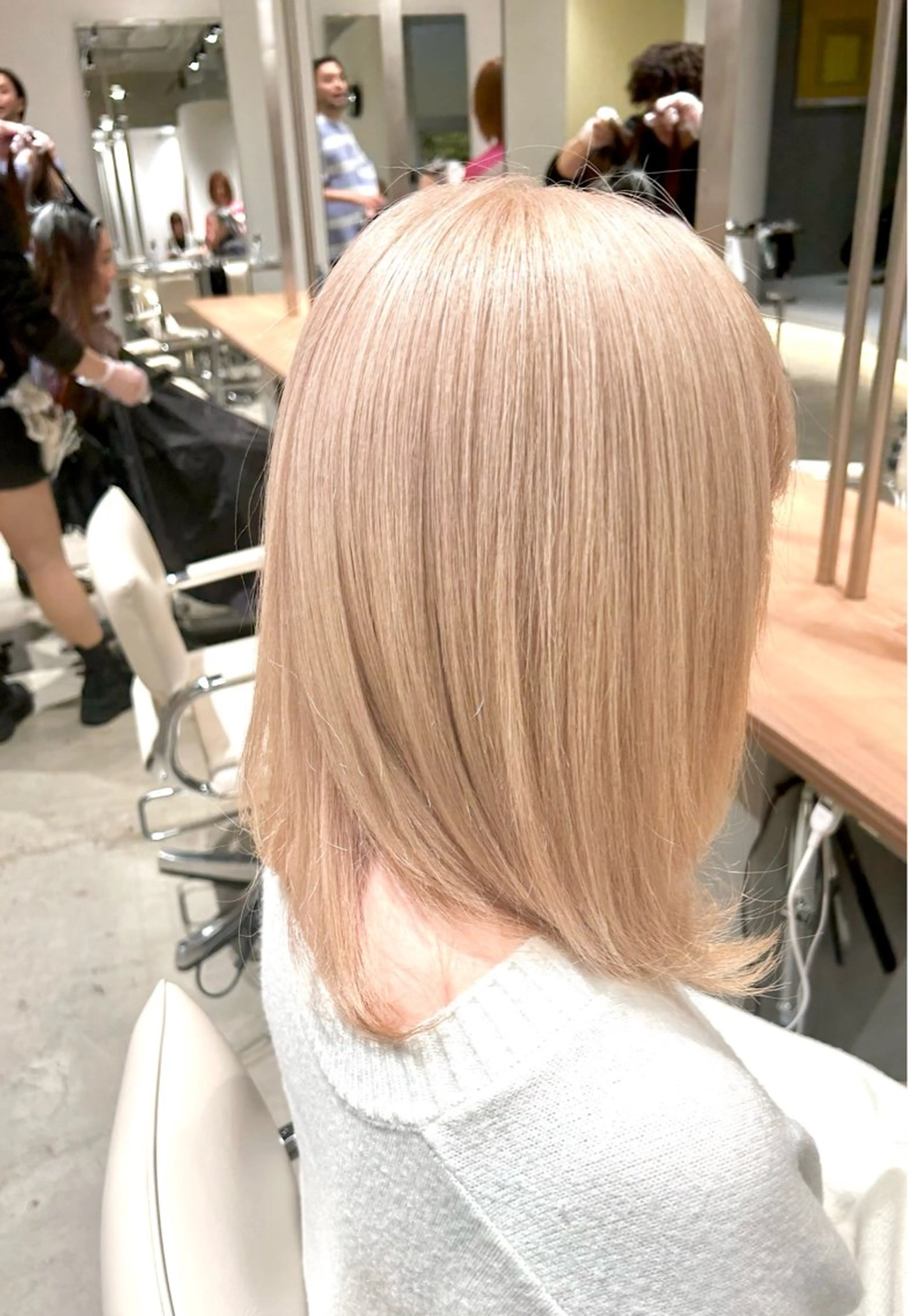 【とにかく明るく！】全体ケアブリーチ×2＋オンカラー＋バイカルテ3stepトリートメント #トリプルカラー【複雑履歴にもの写真