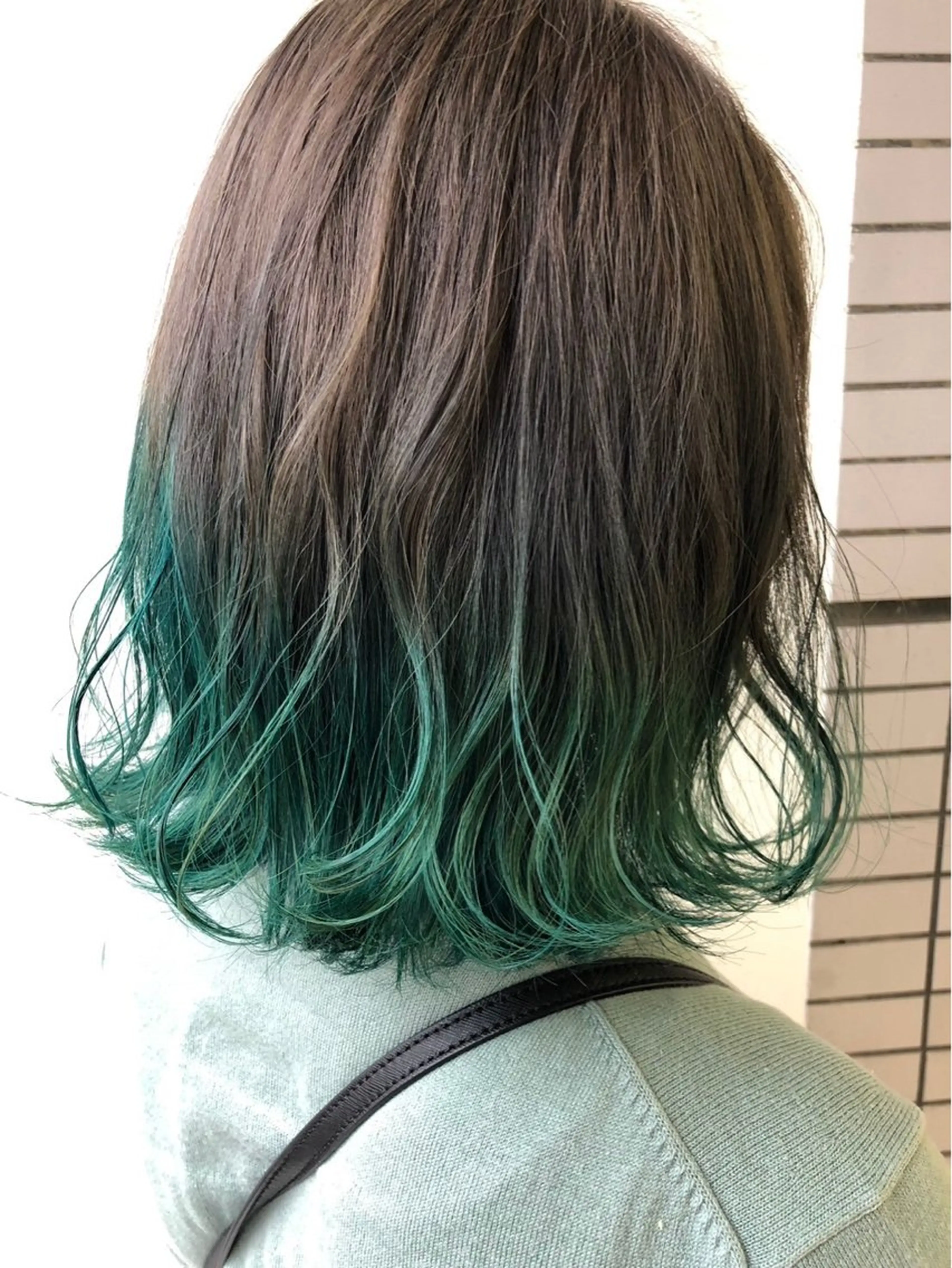 ミディアム カラー 平良 那生のヘアスタイル