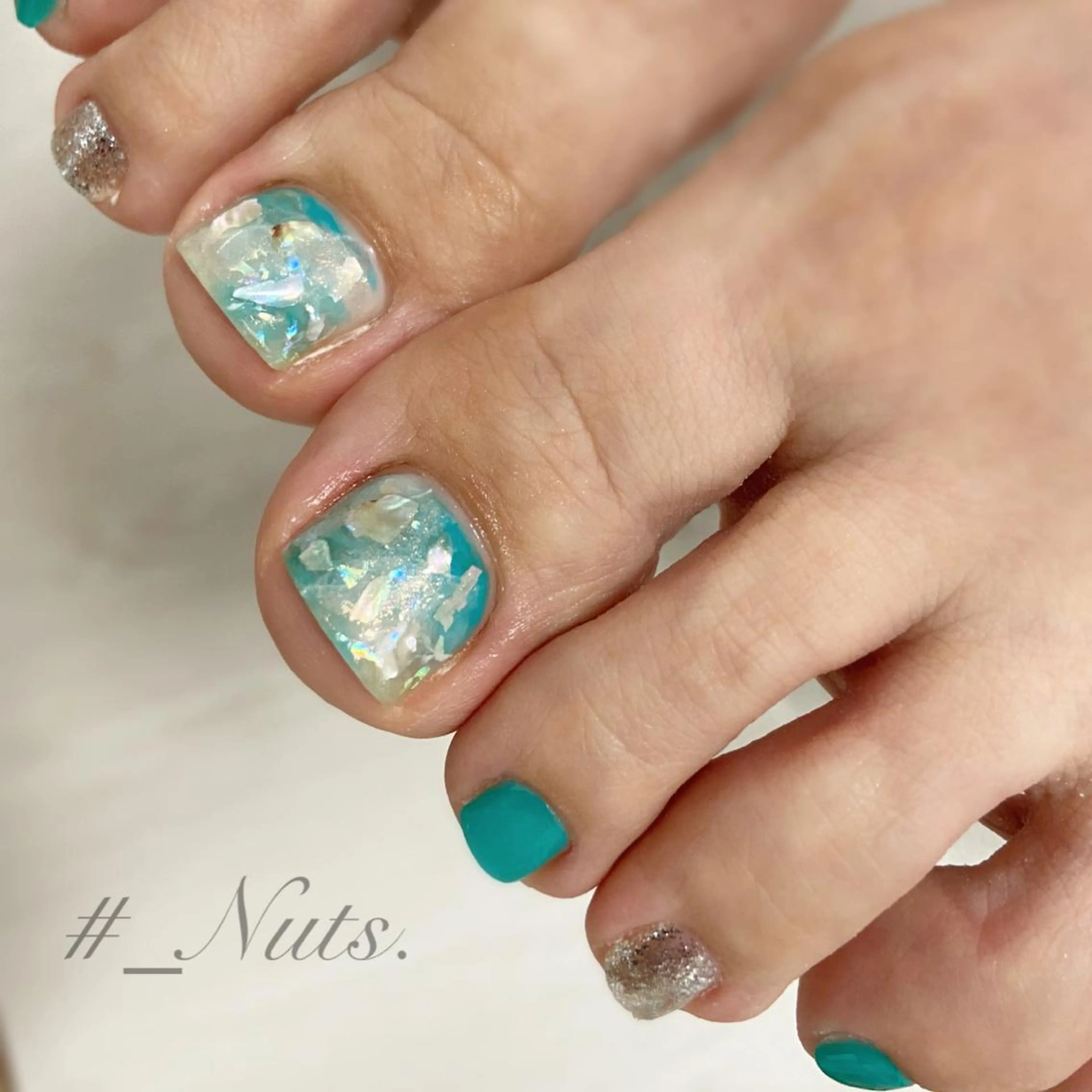 ネイル フットネイル 夏ネイル 土居 夏美のマツエク・マツパデザイン