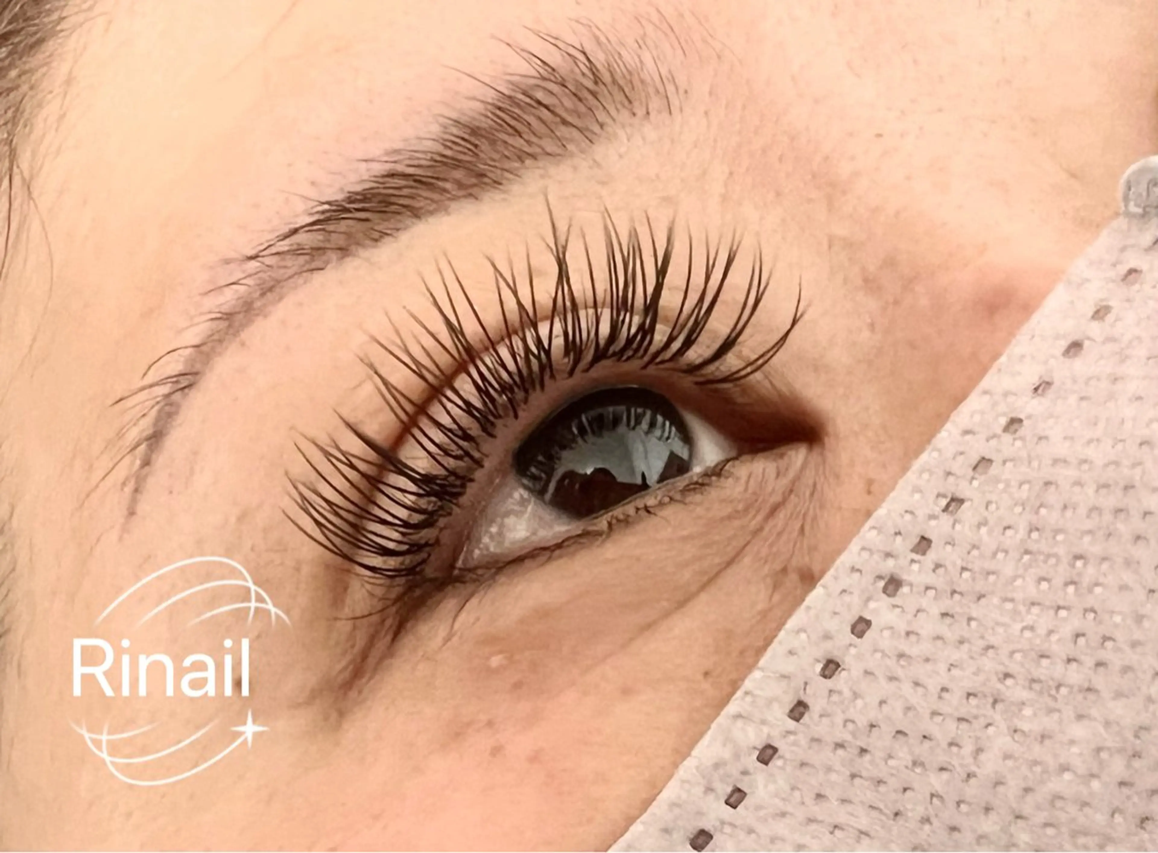 マツエク・マツパ バインドロック フラットラッシュ ナチュラル パリジェンヌラッシュリフト まつげパーマ YK Rinのネイルデザイン