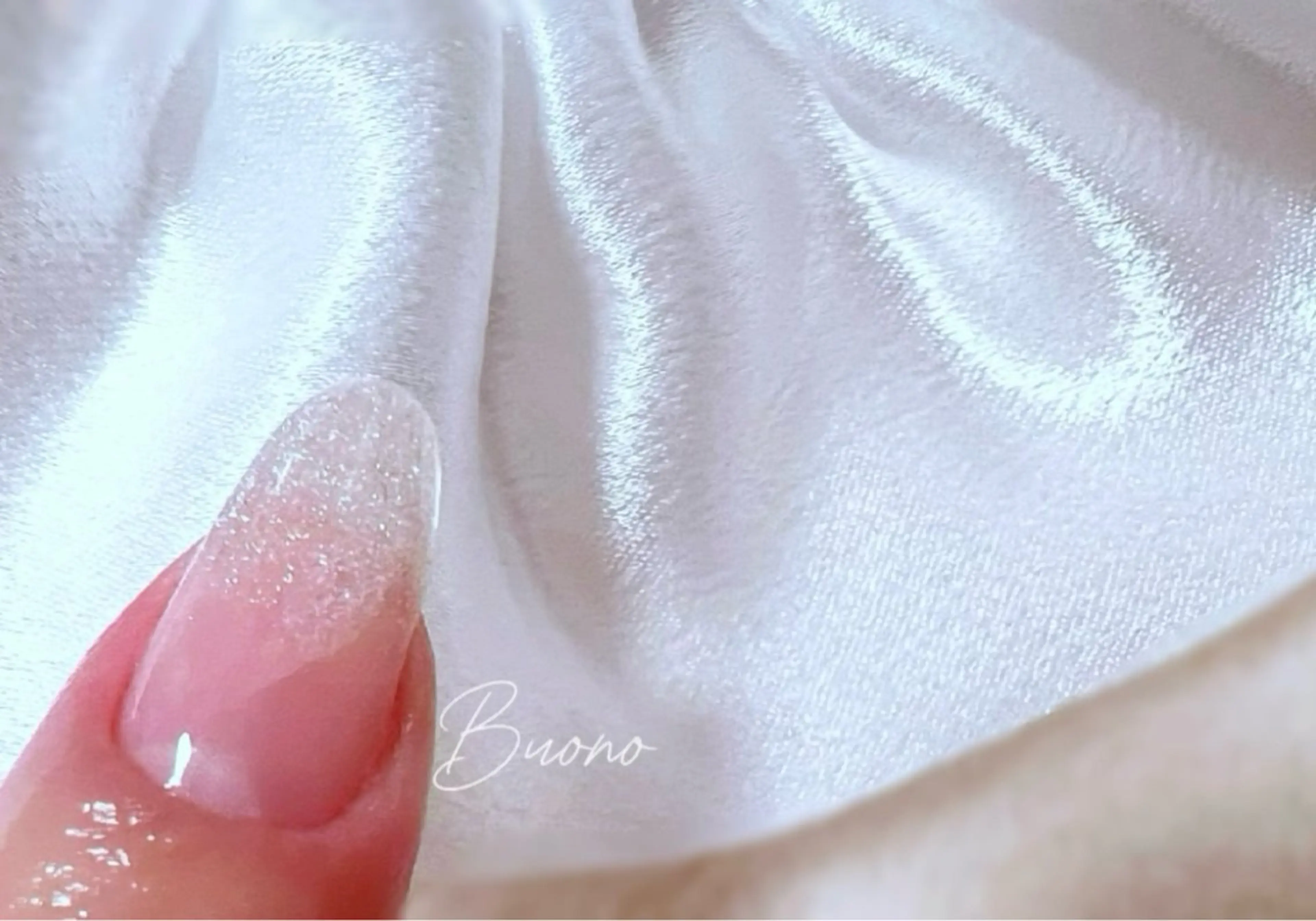 ネイル グラデーション ラメ(グリッター) ラメグラデーション ホワイト ネイルモデルさん募集 /代々木駅5分のネイルデザイン