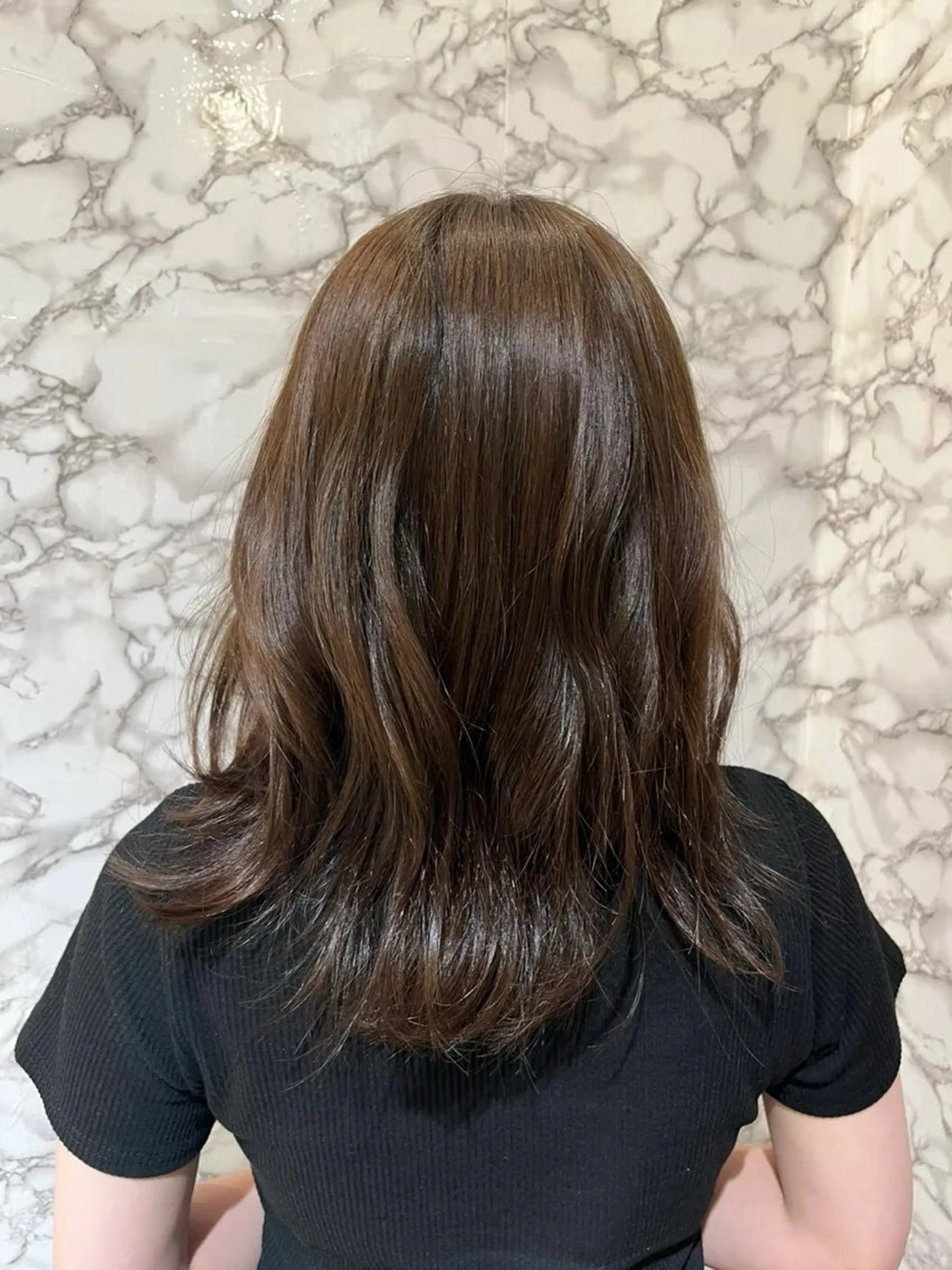 ミディアム カラー ハシモト アミのヘアスタイル