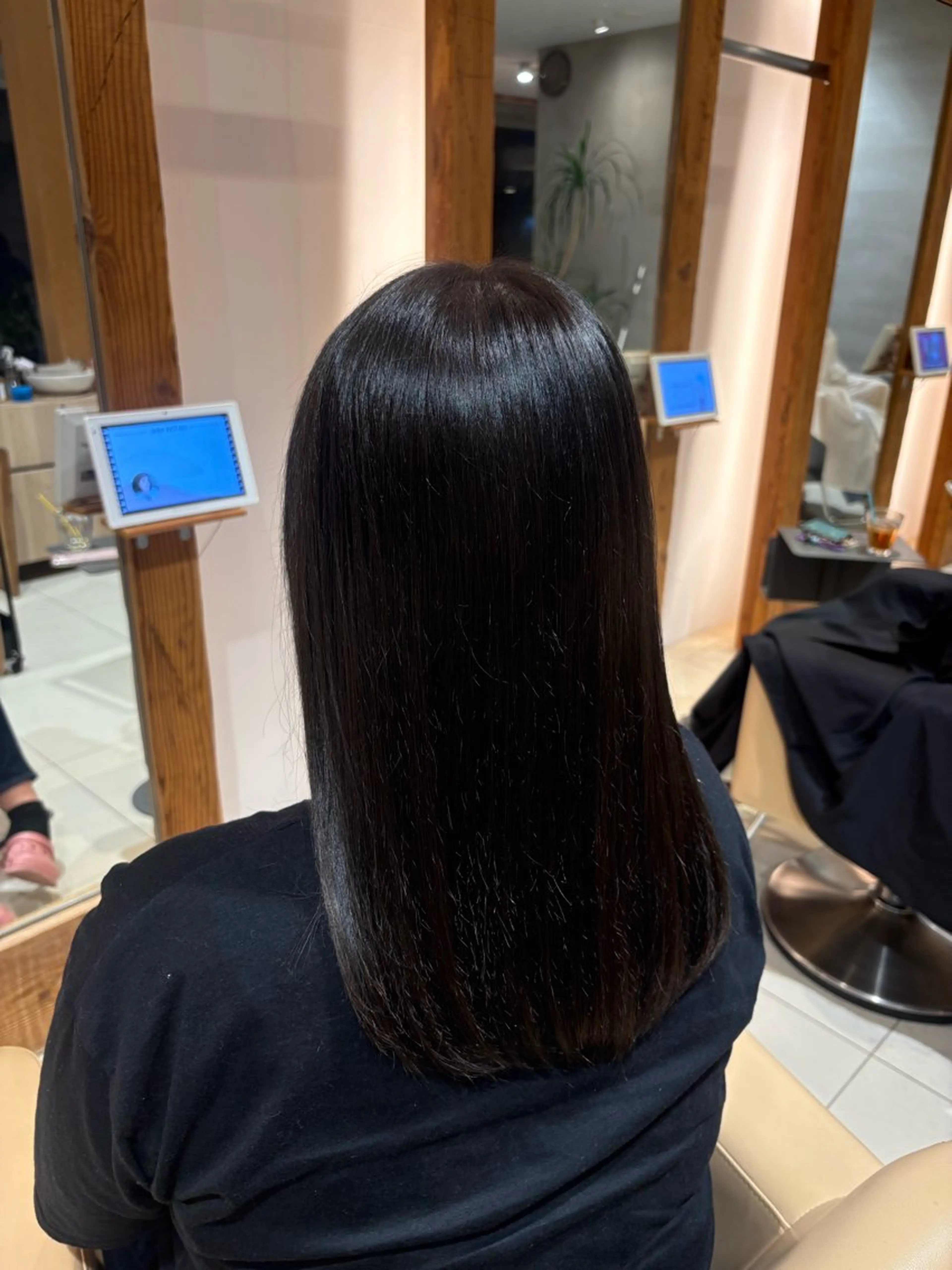 カラー アッシュ 透明感カラー SHAMPOO 伊勢崎ひろせ店所属・小嶋 菜央のヘアスタイル