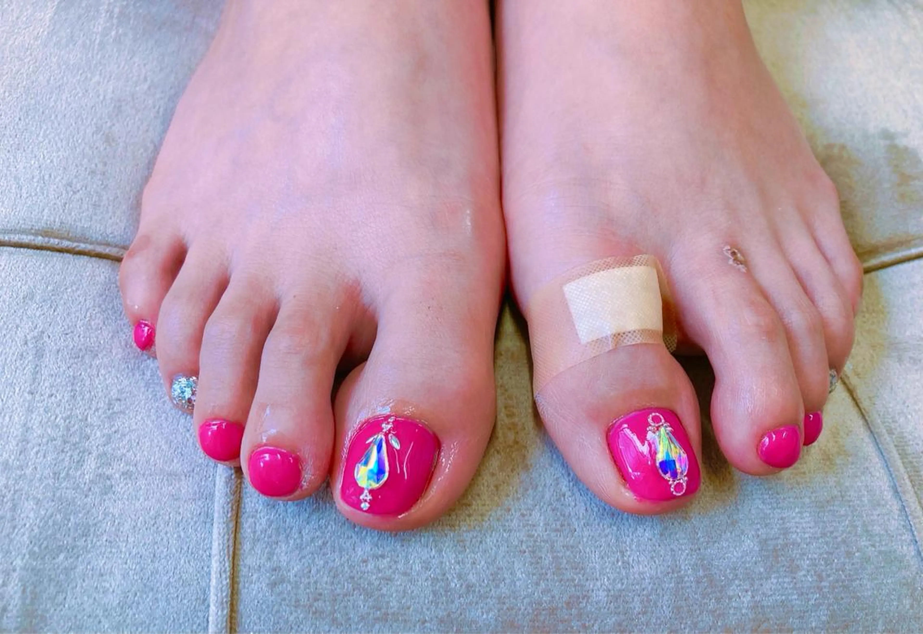 ネイル ピンク フットネイル HaL NaiLのネイルデザイン