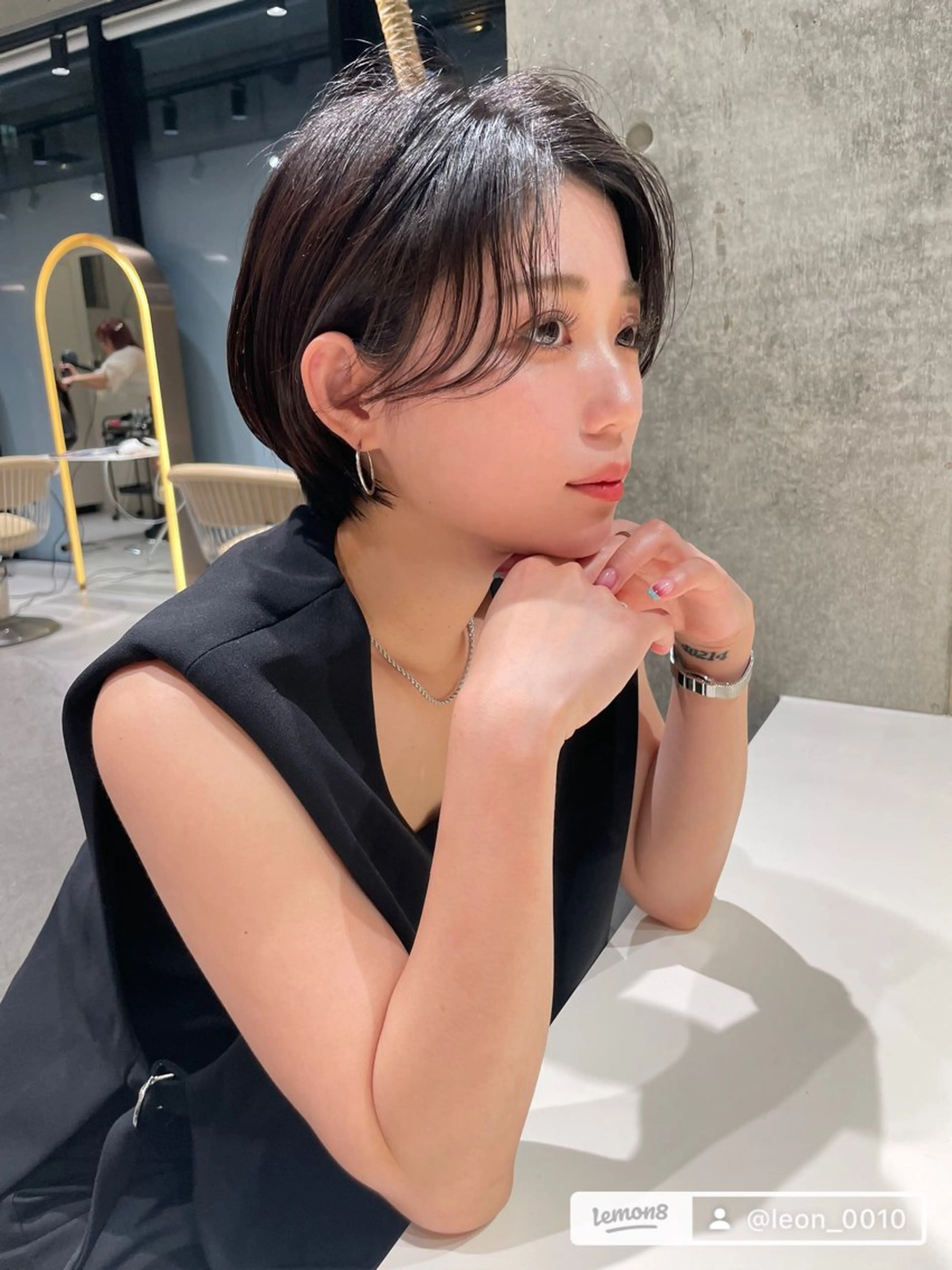 ショート カラー カット トリートメント ハイトーンヘア れおん🌙のヘアスタイル