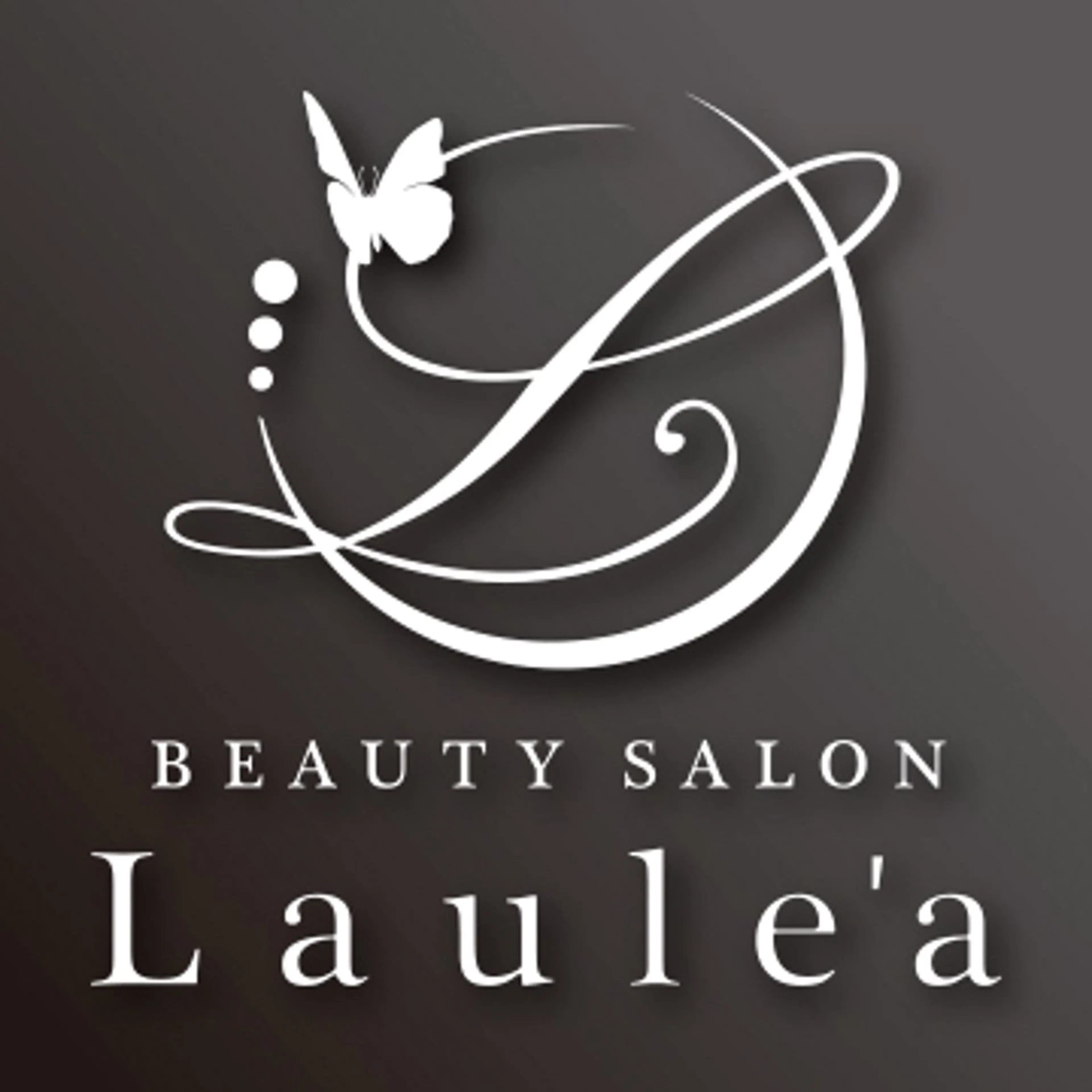 メニューを迷っておられるお客様の写真