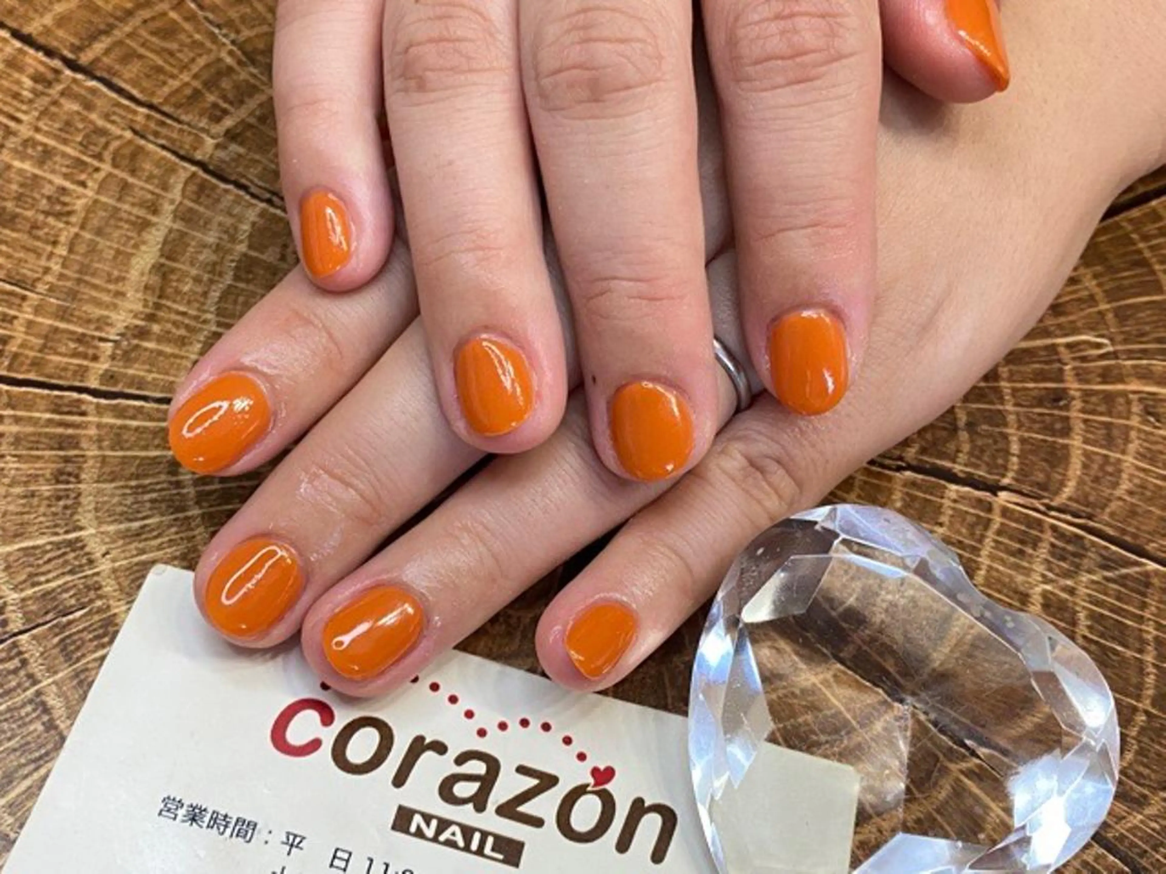 ネイル ジェルネイル ワンカラーネイル オレンジ ハンドネイル corazon所属・ネイリスト aicoのネイルデザイン