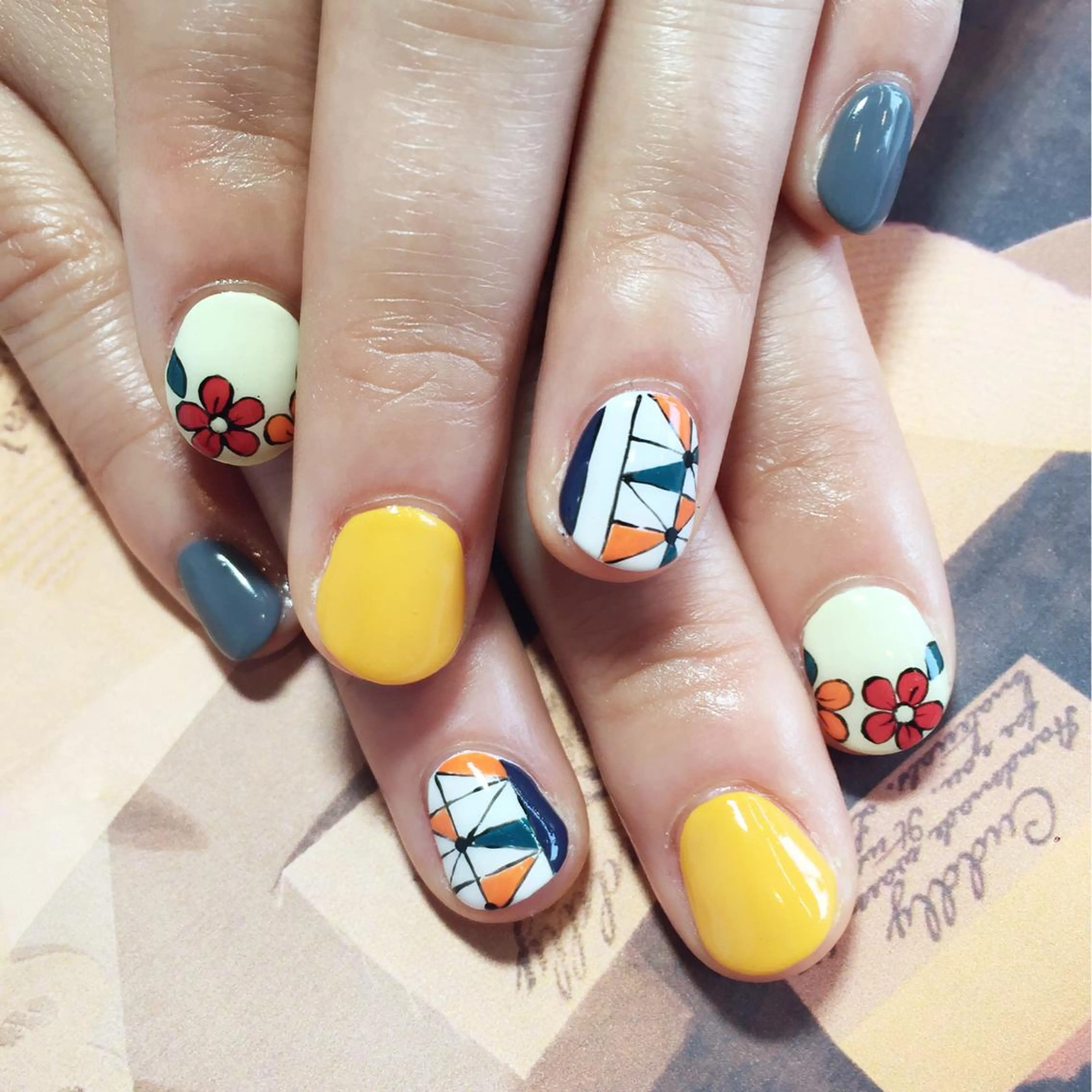 ネイル みよし市 nail salon*pomnal.co所属・Shimada Harukaのネイルデザイン
