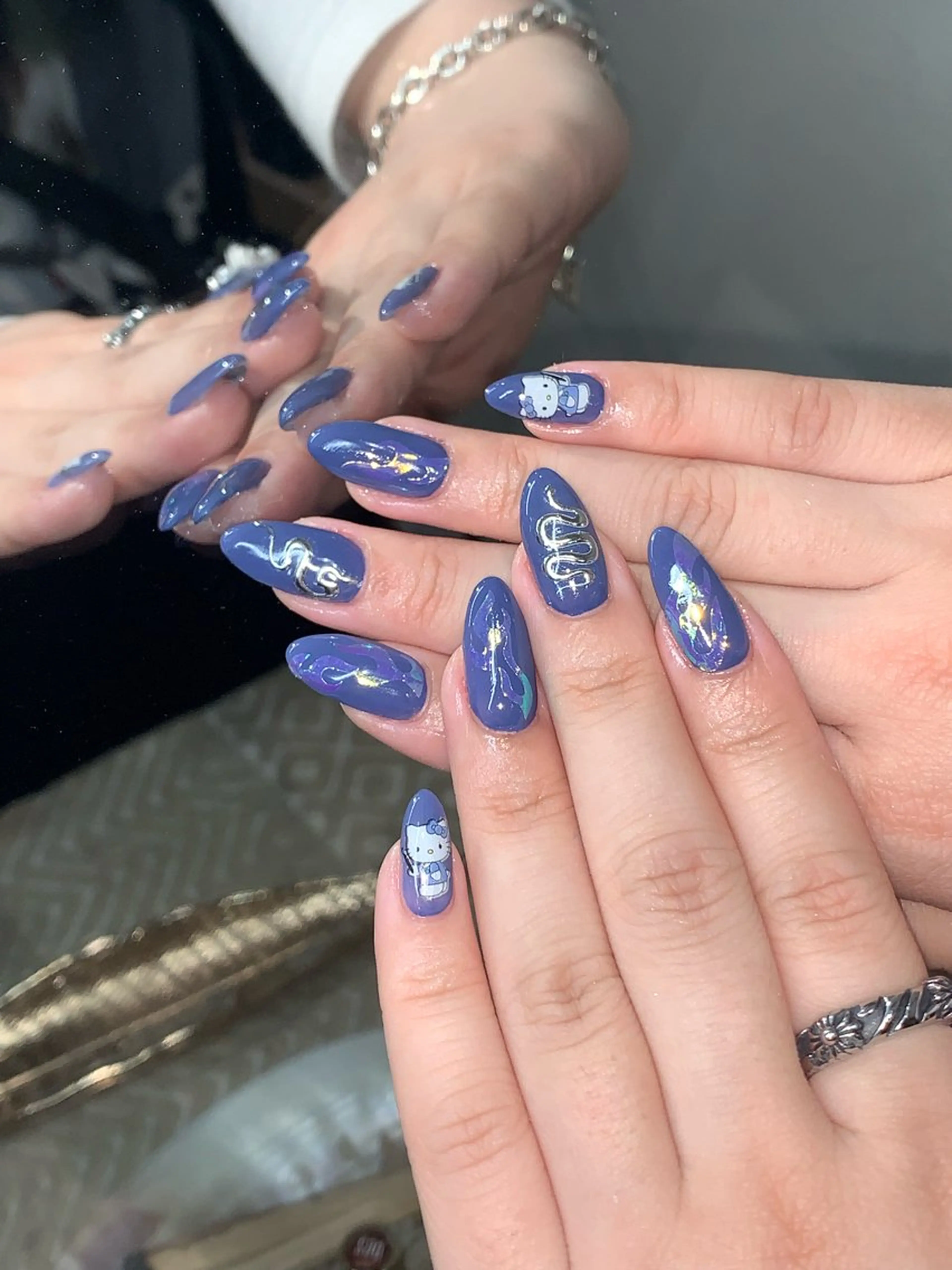 ネイル ハンドネイル NES NAIL所属・さゆり￤推しキャラ ￤ロングネイル🩷のネイルデザイン