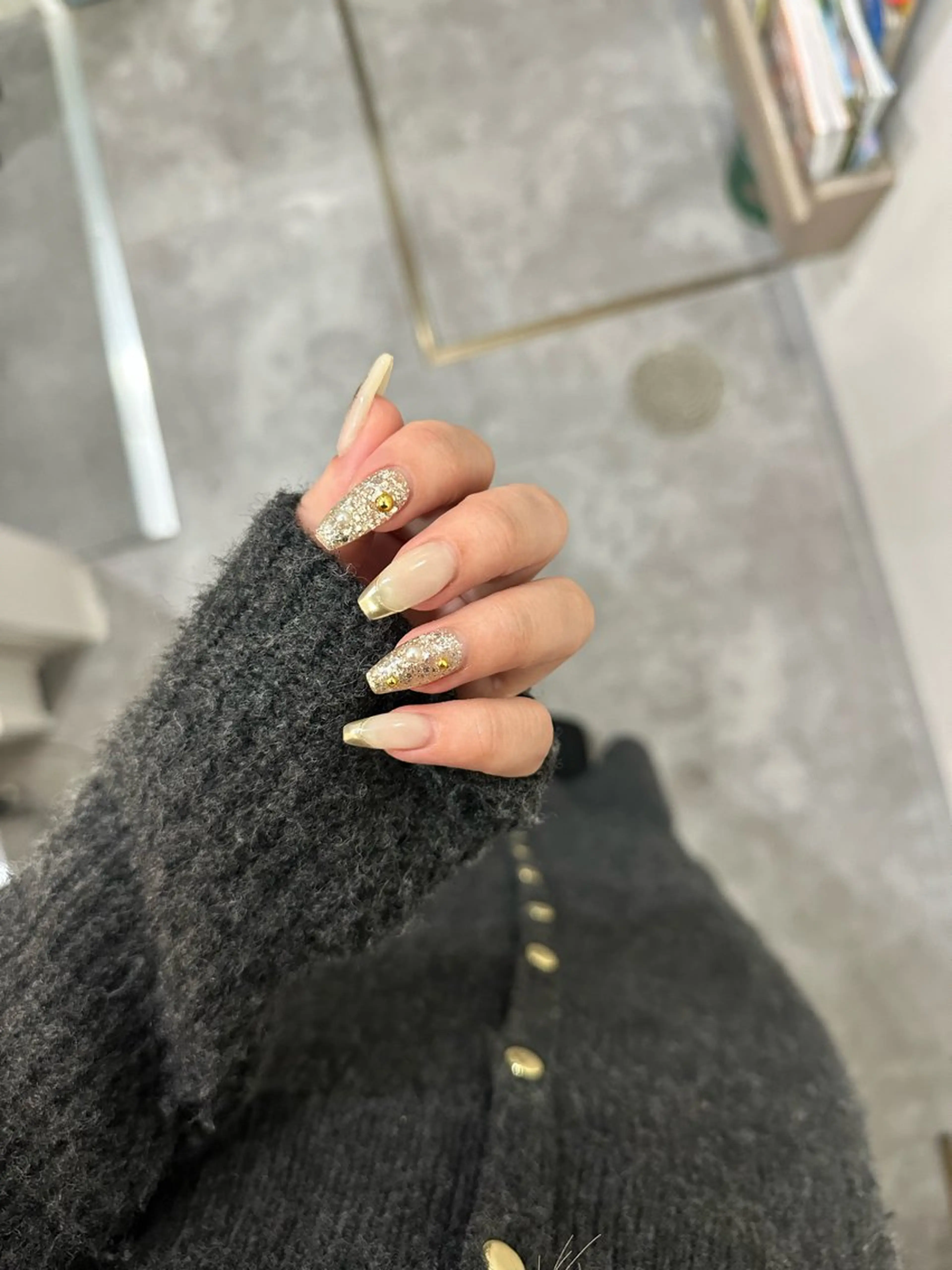 ネイル ゴールド ラメ(グリッター) LAVISH nanamiのネイルデザイン