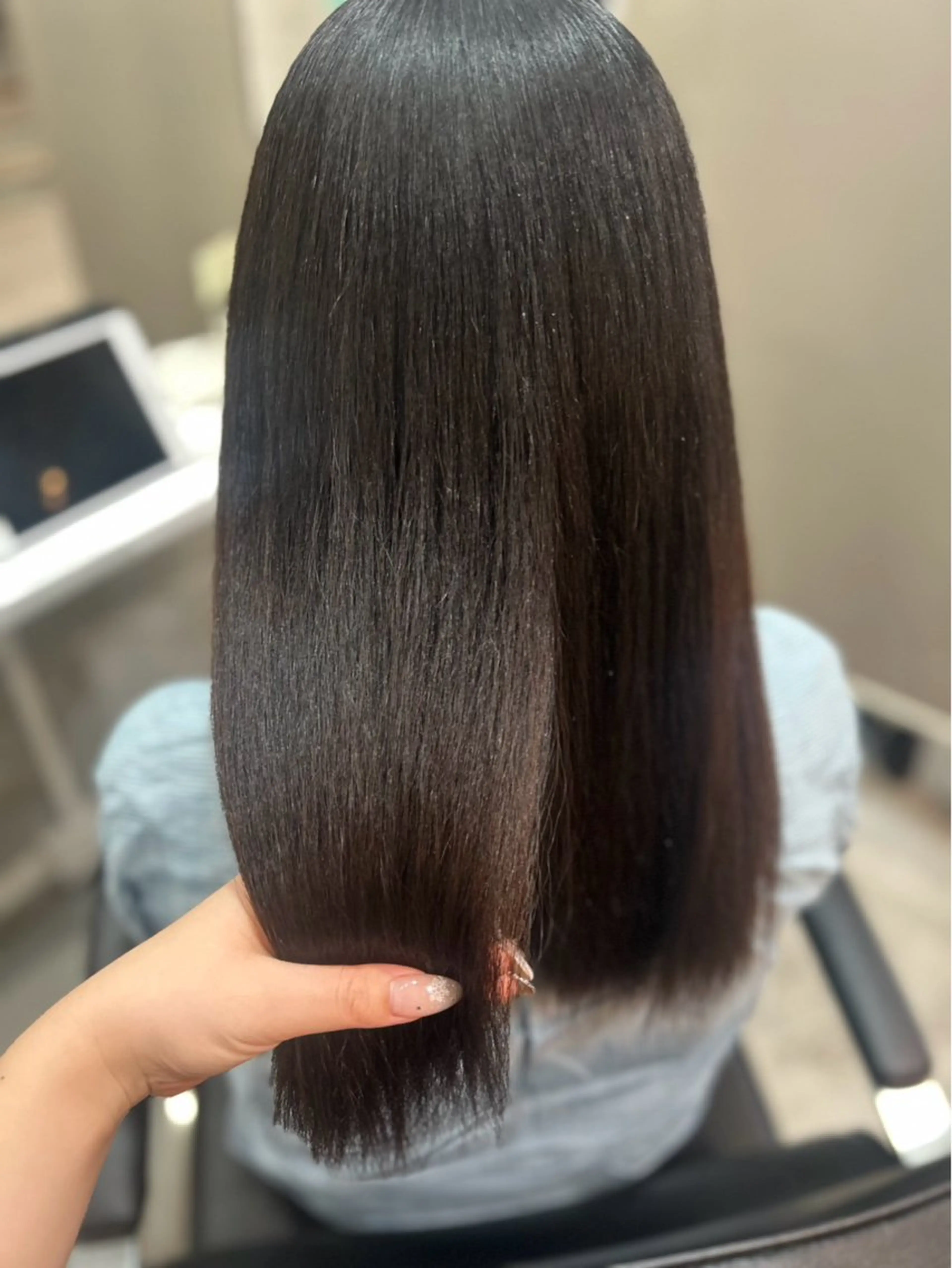 ミディアム 縮毛矯正 トリートメント 濱本 樹蘭のヘアスタイル