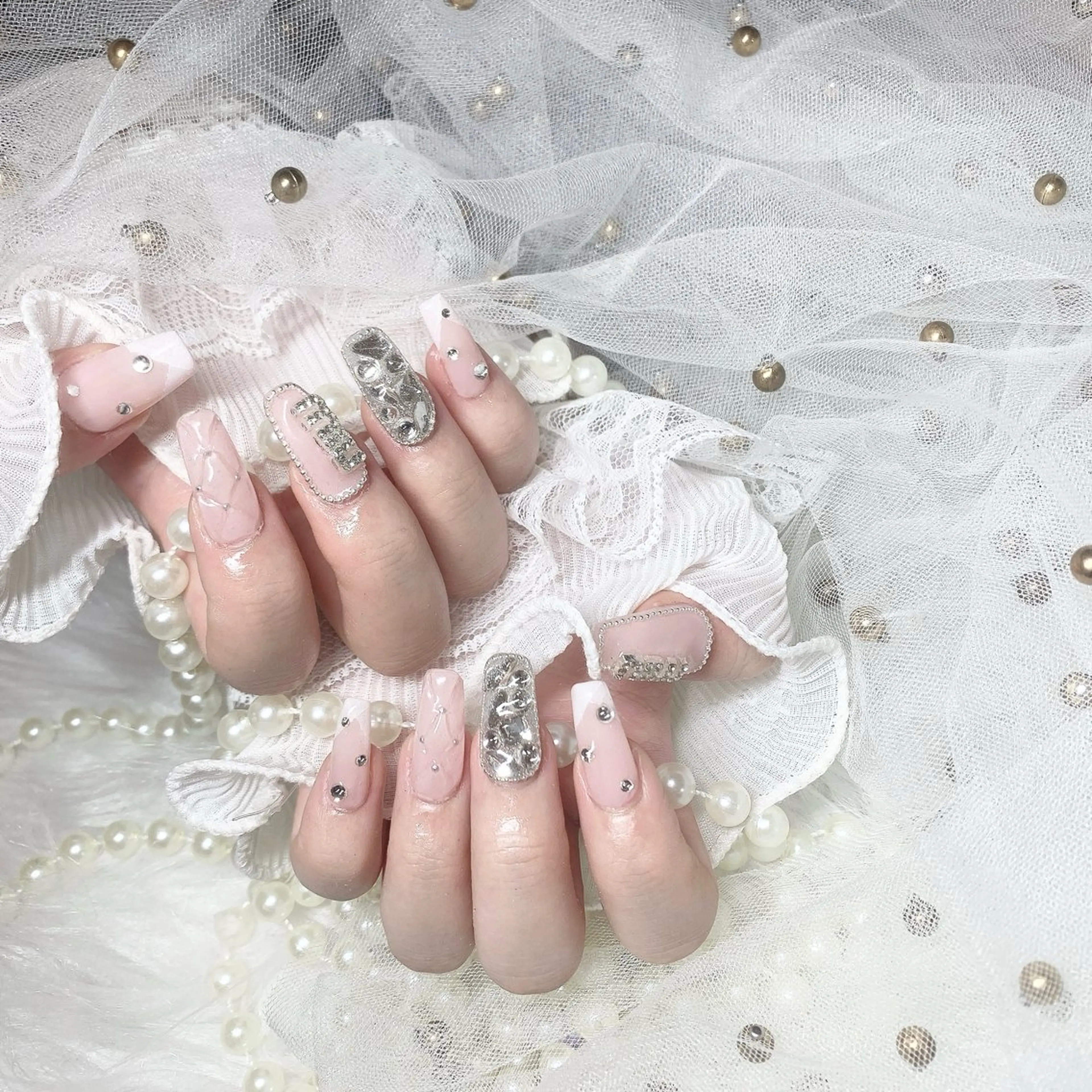 ネイル オーロラネイル 成人式 フットネイル 韓国ネイル ロングネイル ハンドネイル Yudia🦋 azuのネイルデザイン