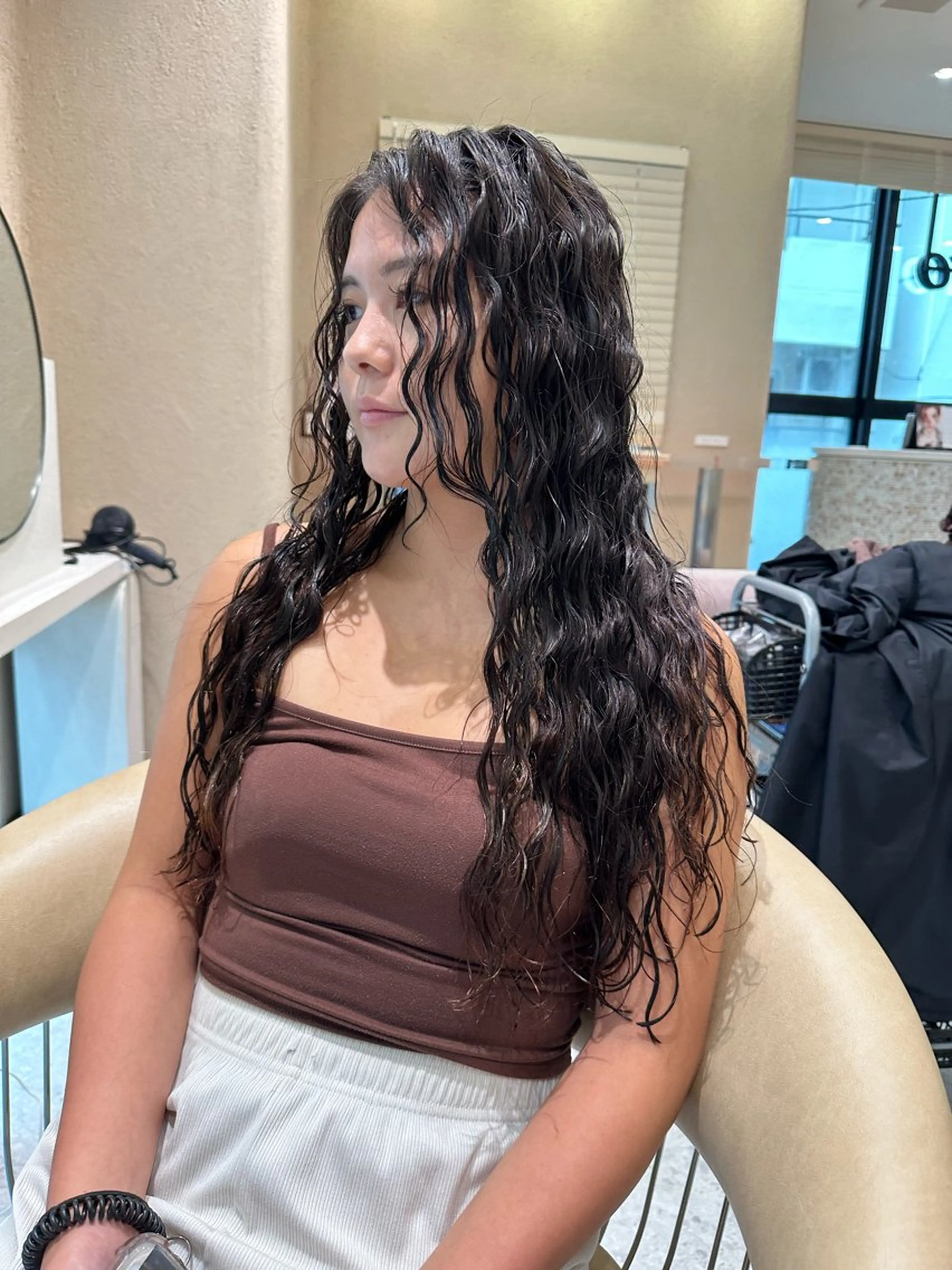 ロング パーマ カット パーマ トリートメント 🟢ウルフ／スパイラ ルパーマ／大西🟢のヘアスタイル