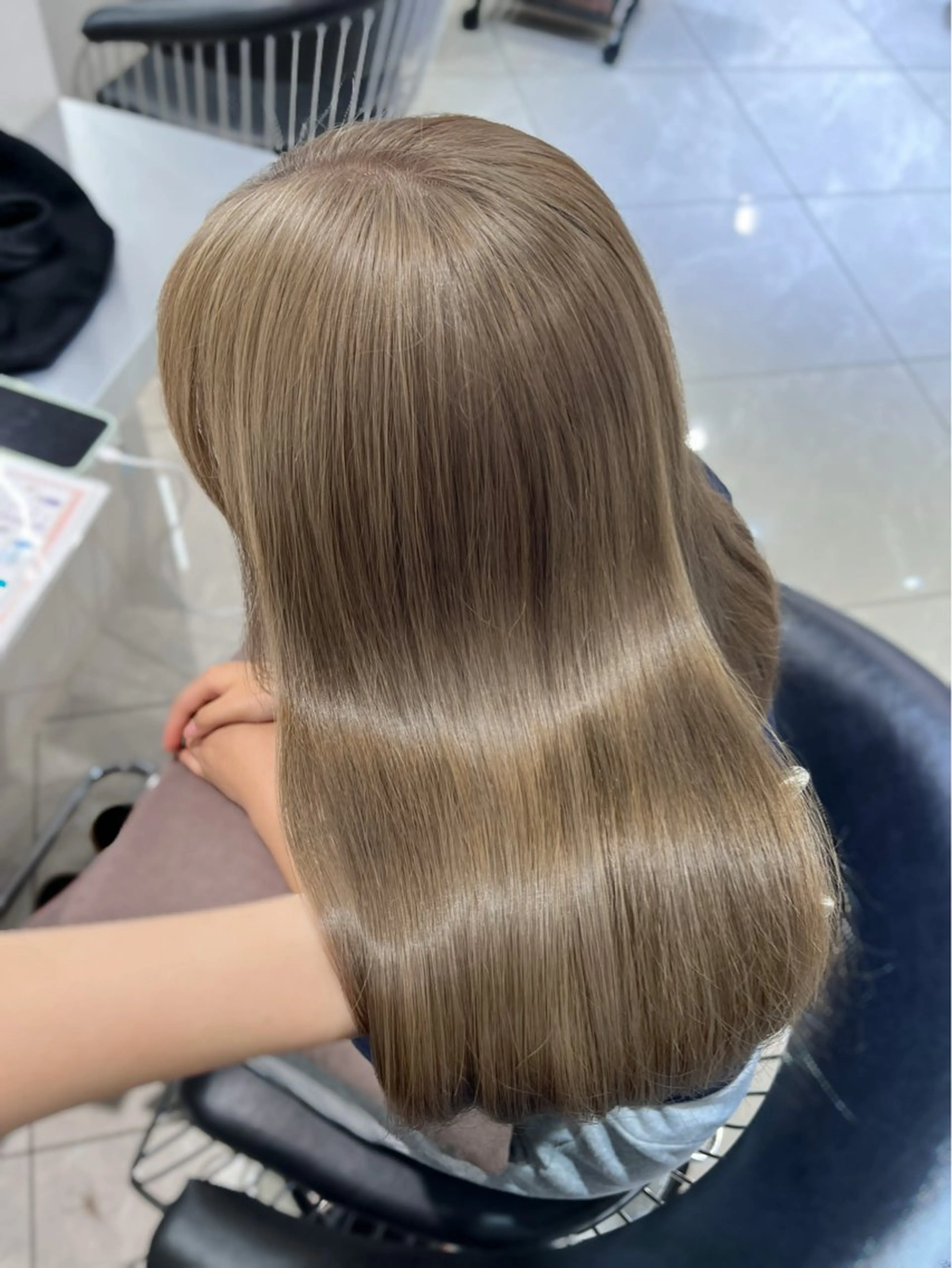 ロング カラー グレージュ ミルクティーグレージュ カット ヘアカラー トリートメント 韓国レイヤー×モテ髪 /MITSUKI🤍のヘアスタイル