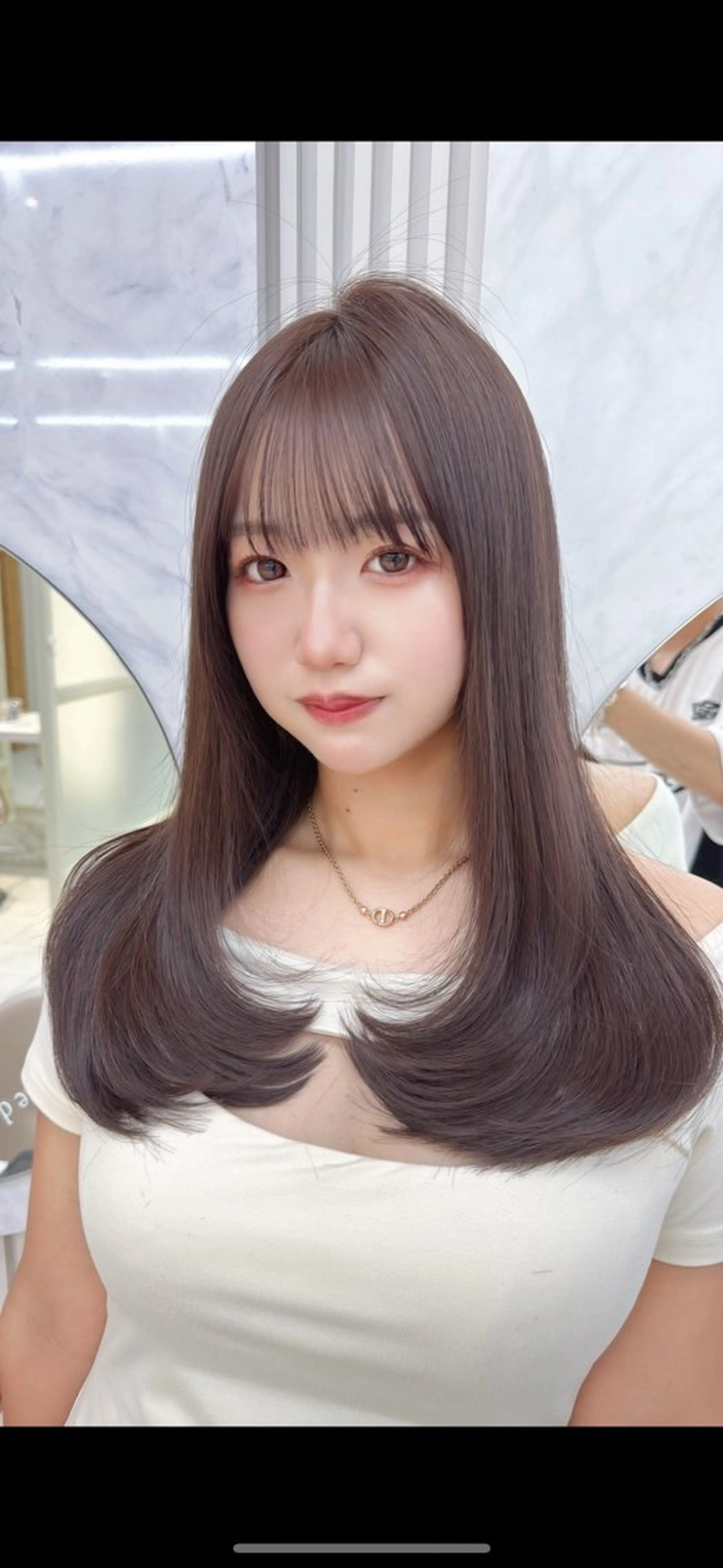 セミロング カット ヘアカラー トリートメント レイヤーカット/ 顔まわり/アオイのヘアスタイル