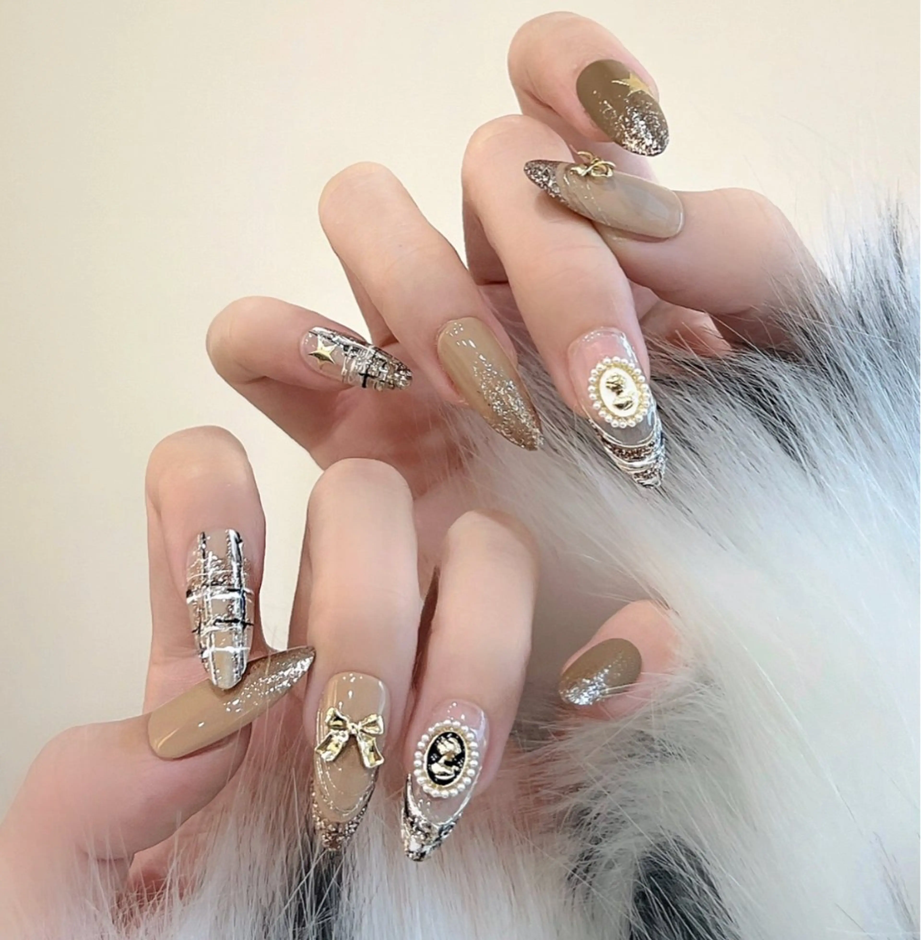 ネイル リボン、ガーリー パーツ放題専門店のネイルデザイン