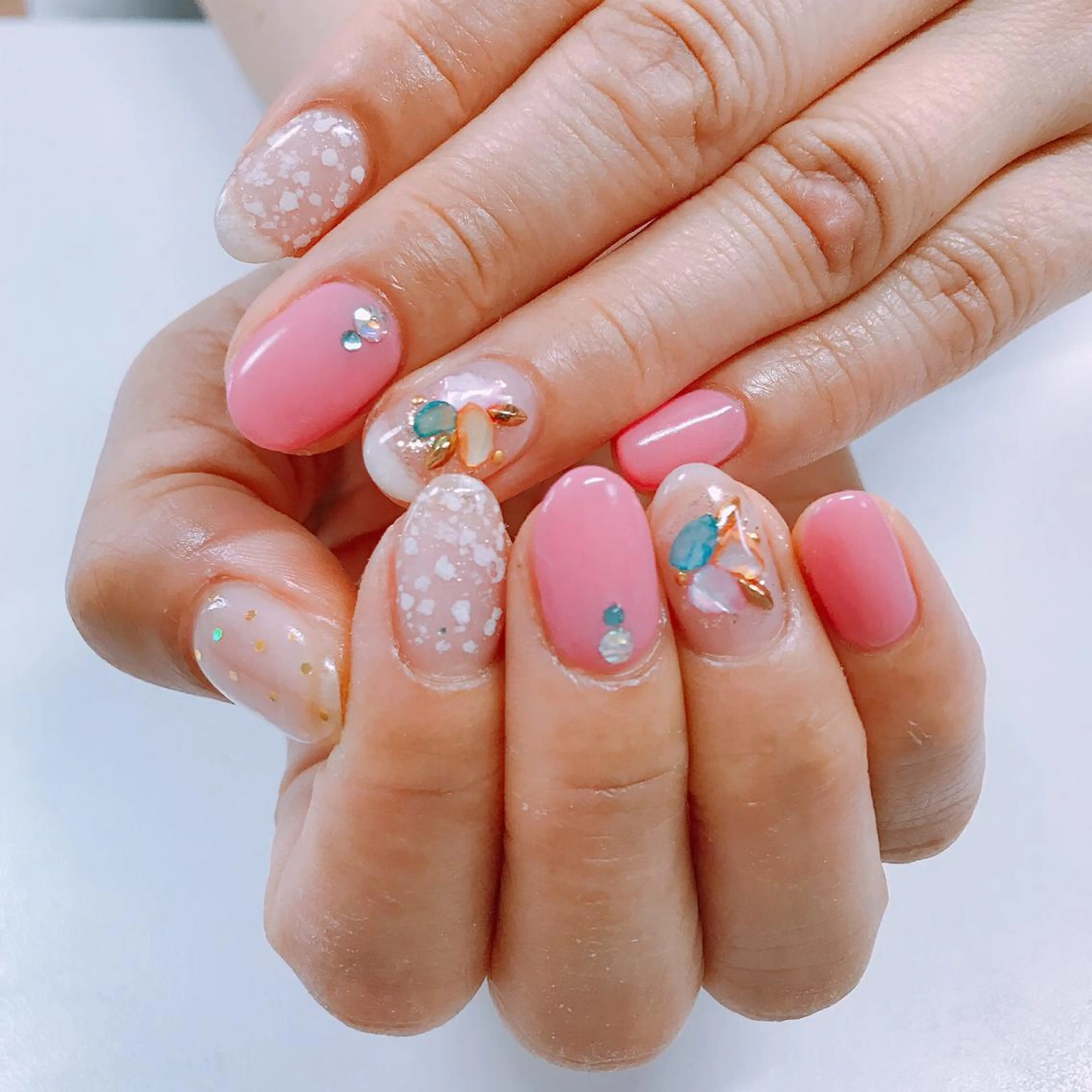 ネイル アートネイル 長さ出し フットネイル グリーン ニュアンスネイル Lily Roseスタッフ一同のマツエク・マツパデザイン