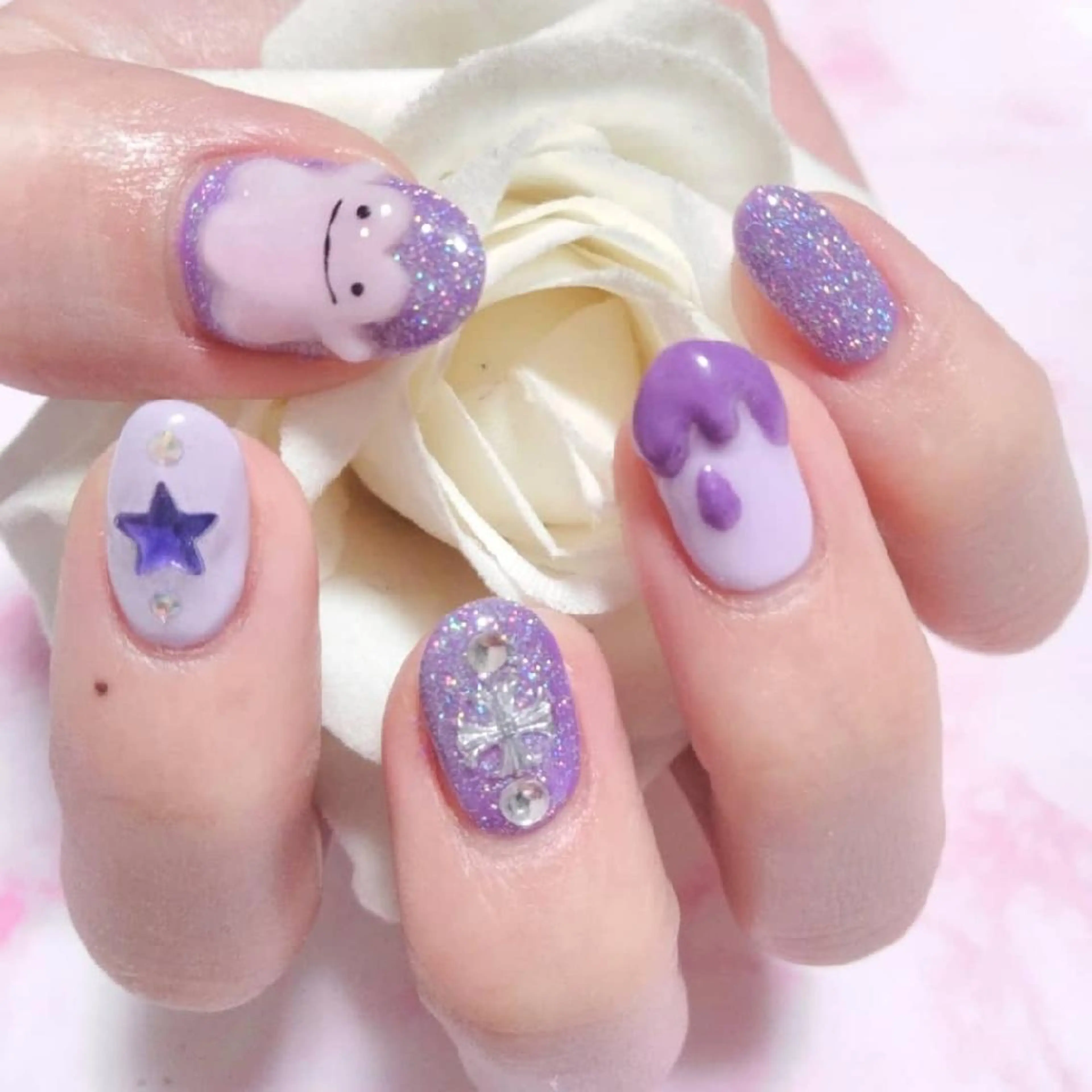 ネイル エステとネイル ローズコンフォートのネイルデザイン