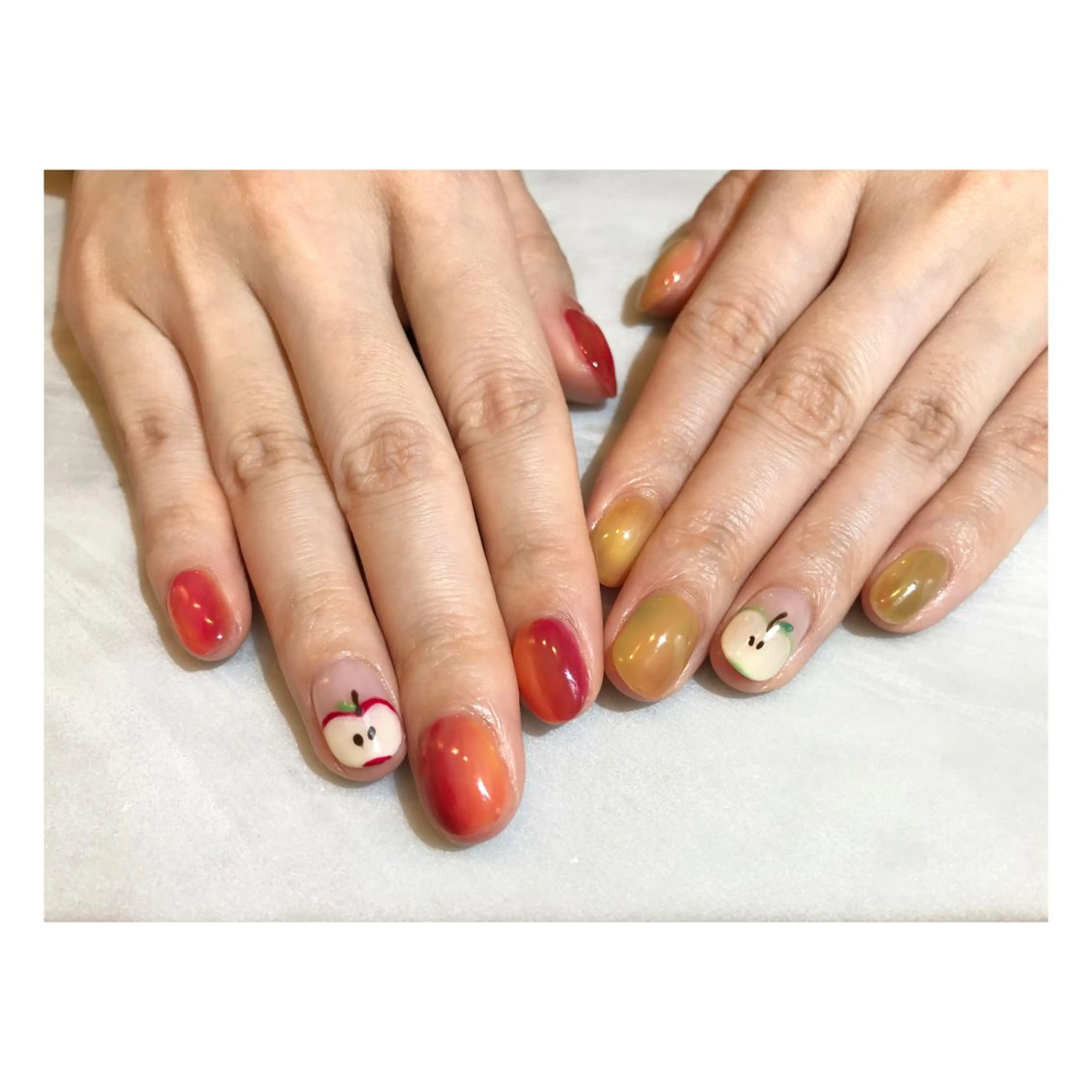 カラー 関根 未来のネイルデザイン