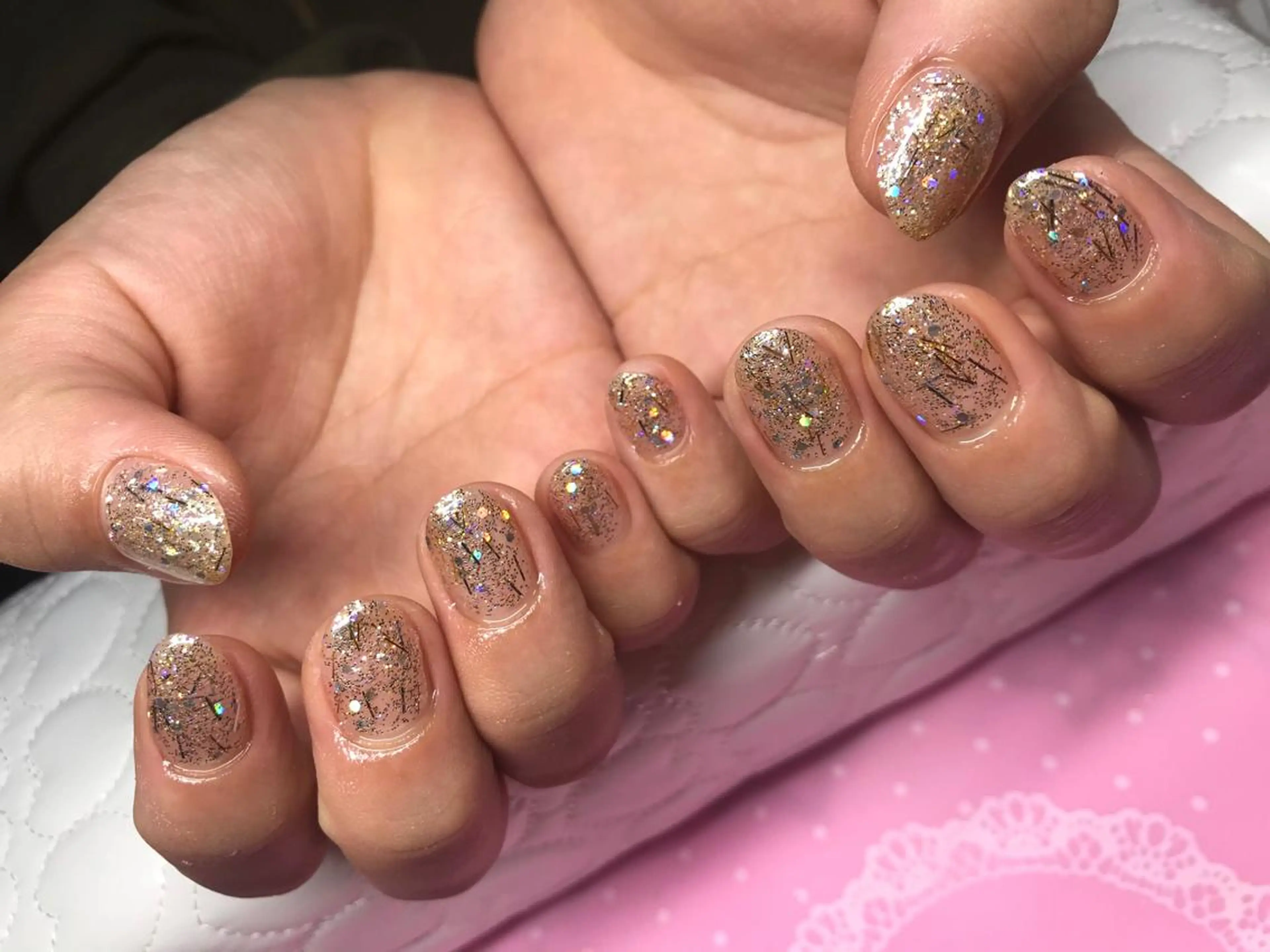 ネイル ジェルネイル ラメ(グリッター) シンプルネイル ガールネイルサロン所属・ガール ネイルサロンのネイルデザイン
