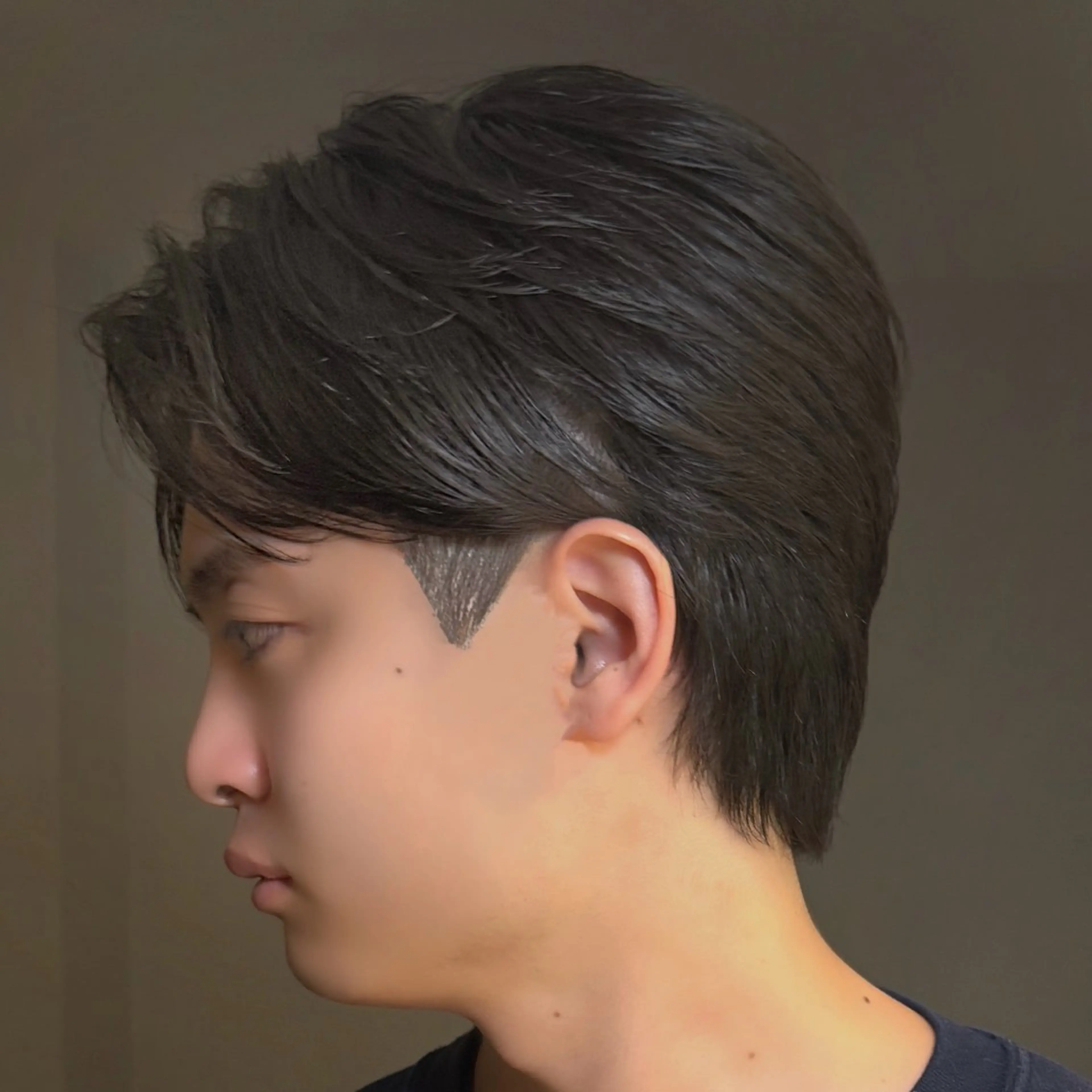 メンズ カット 縮毛矯正 GO TODAY シェアサロン　原宿　Verno店所属・センターパート特化/ メンズカット/ヒロキのヘアスタイル