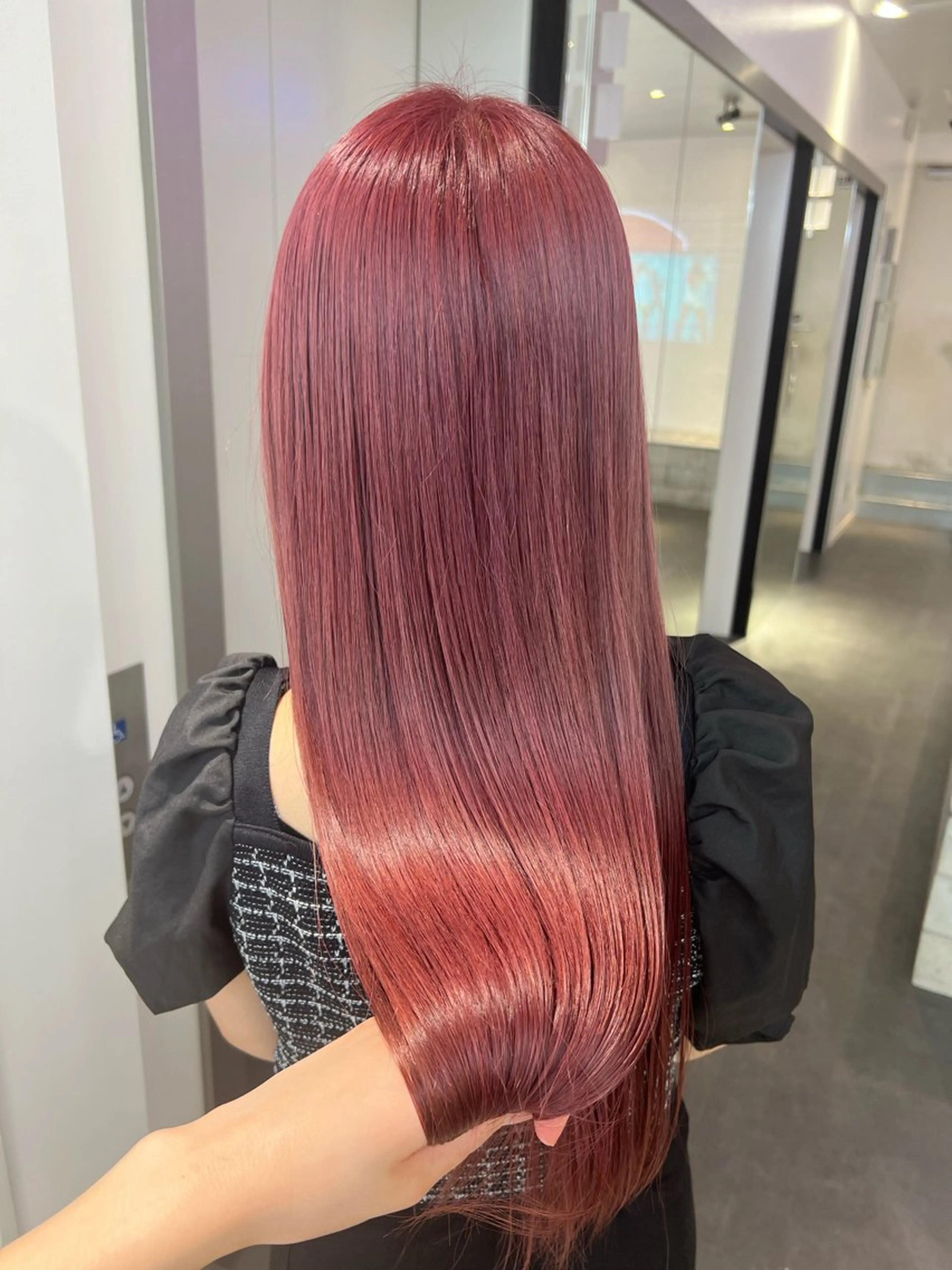 ロング カラー ヘアカラー トリートメント 🌼動き×透明感🩵 ハイトーン/ナナのヘアスタイル