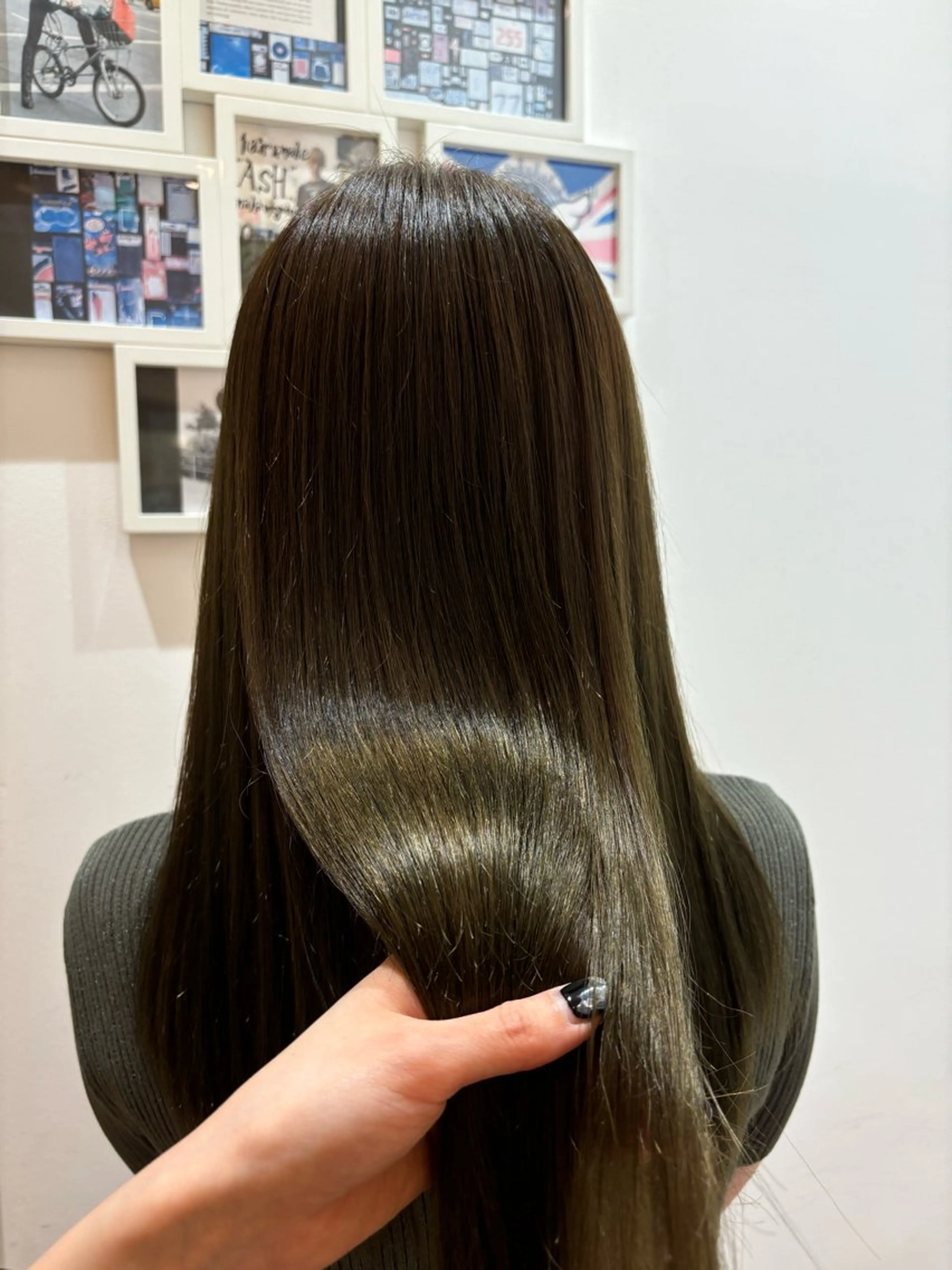 ロング カラー ブラウンカラー オリーブブラウン カット ヘアカラー 🌙Ash中目黒 坪内沙月🌙のヘアスタイル