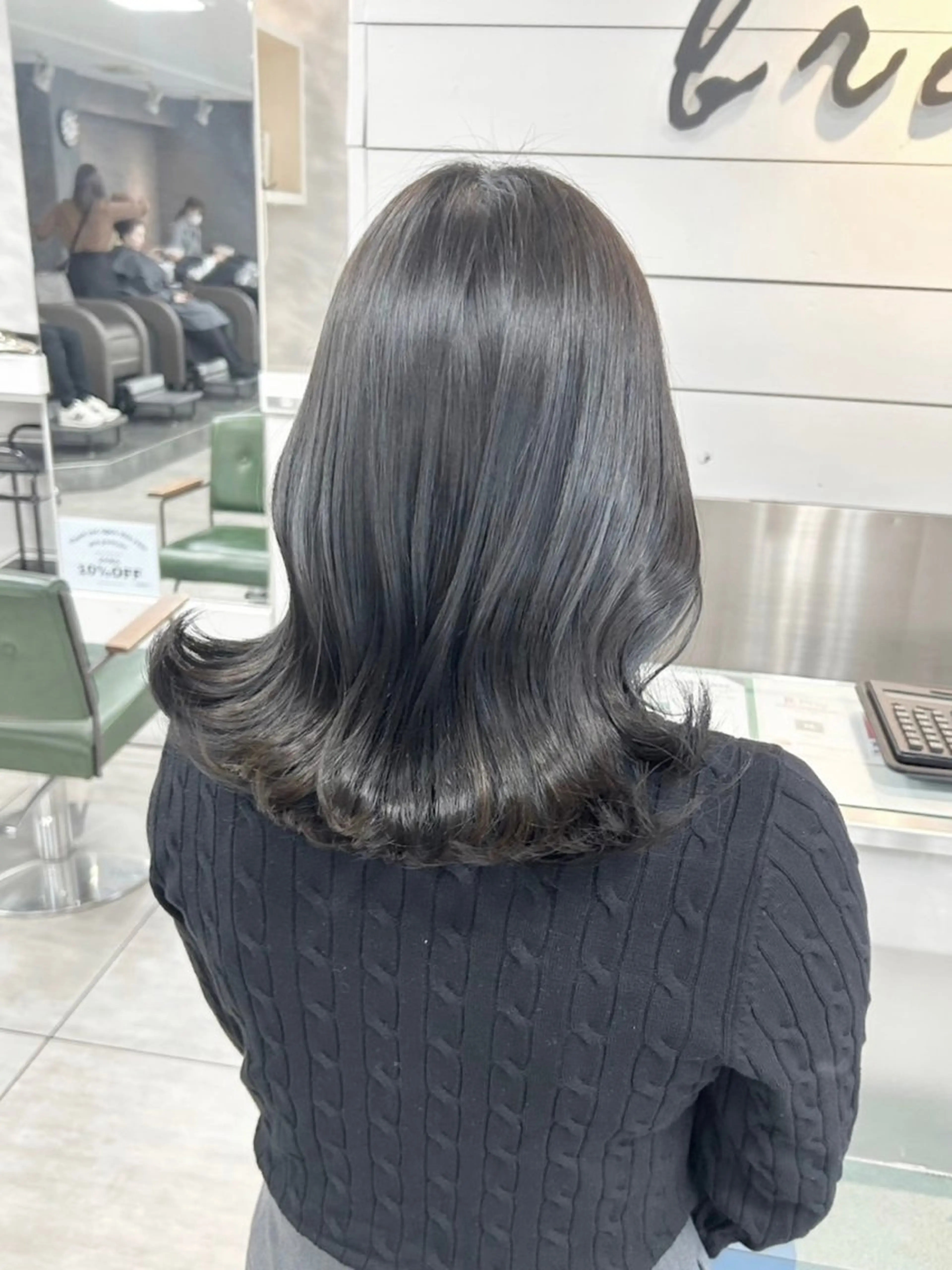 ミディアム カット ヘアカラー 🫧艶髪カラー🫧 森本くるみのヘアスタイル