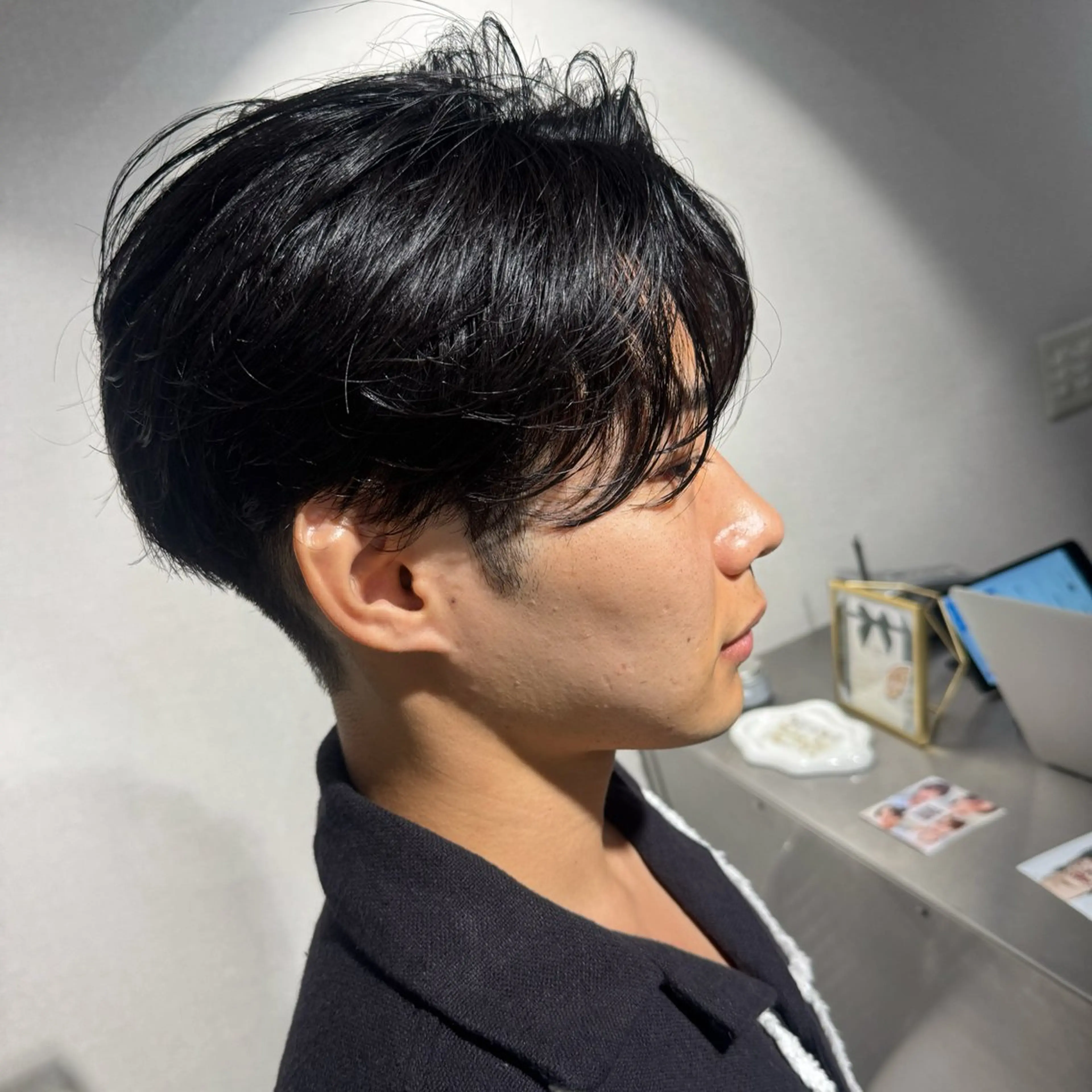 メンズ フェザーパーマ メンズパーマ カット パーマ 表参道フェザーパーマ ニュアンスパーマのヘアスタイル