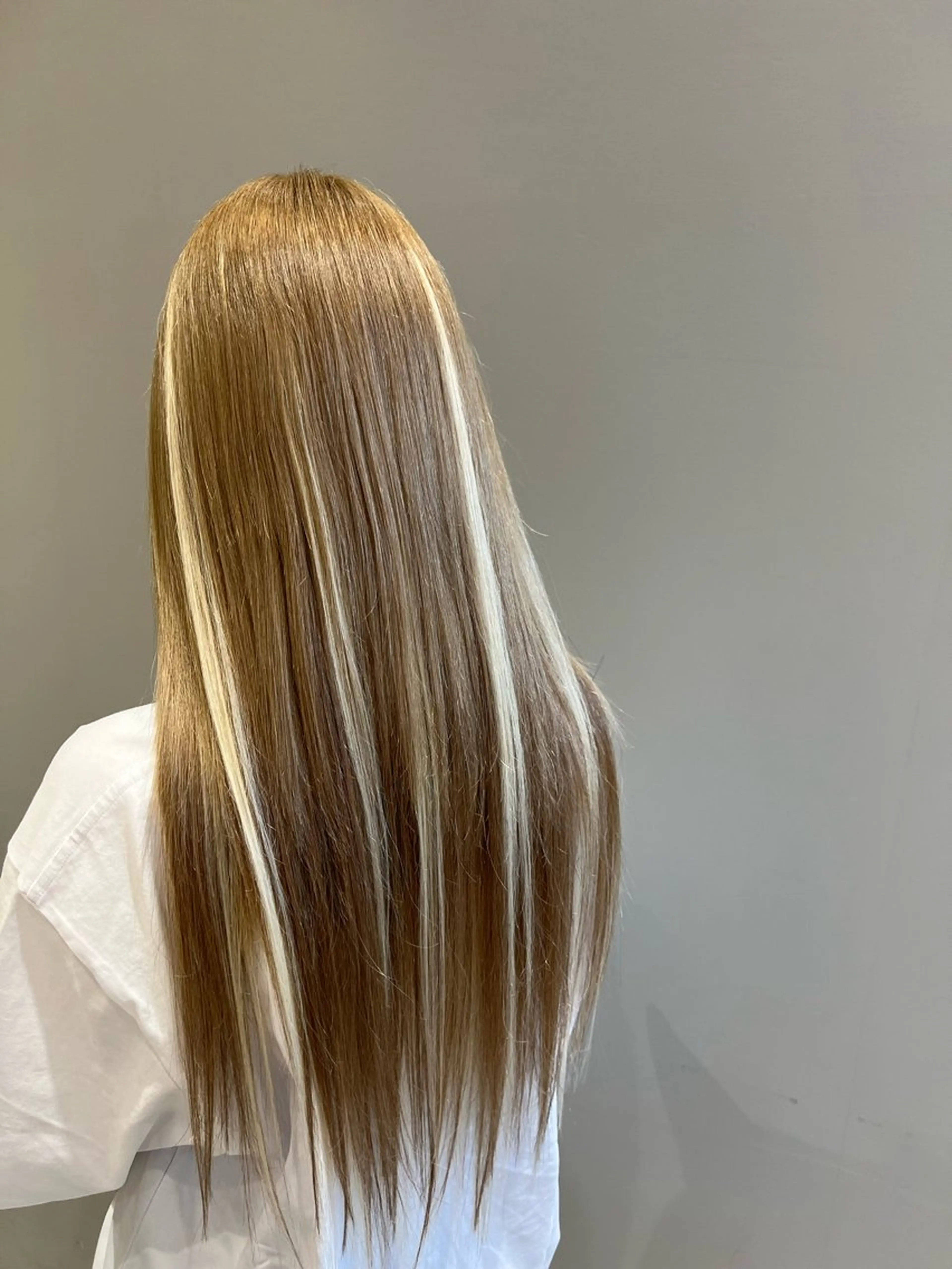 ロング 小池 夏美のヘアスタイル