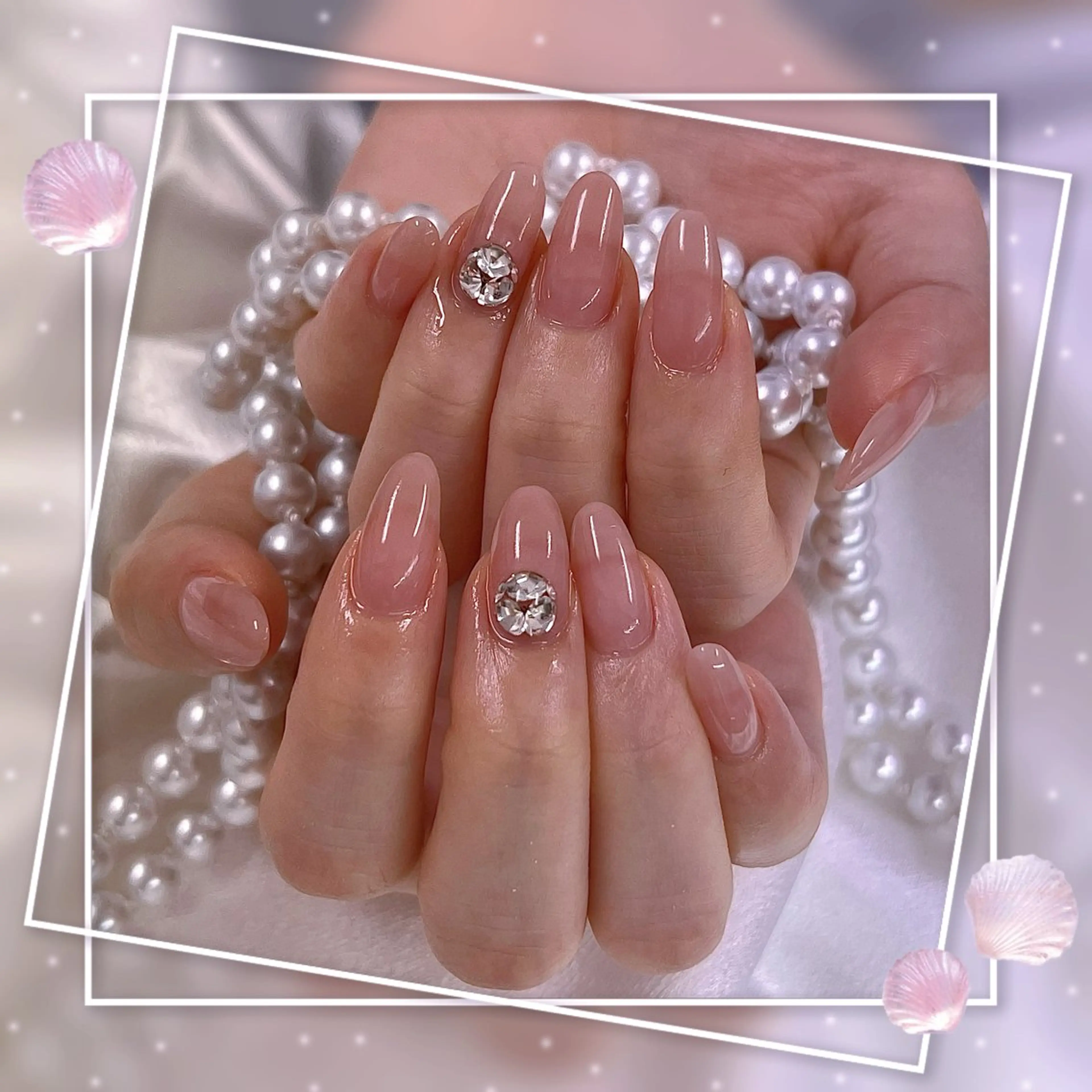 ネイル フレンチネイル グラデーション キラキラネイル 韓国ネイル マグネットネイル ハンドネイル ハンドケア Chill Nailsalonのネイルデザイン