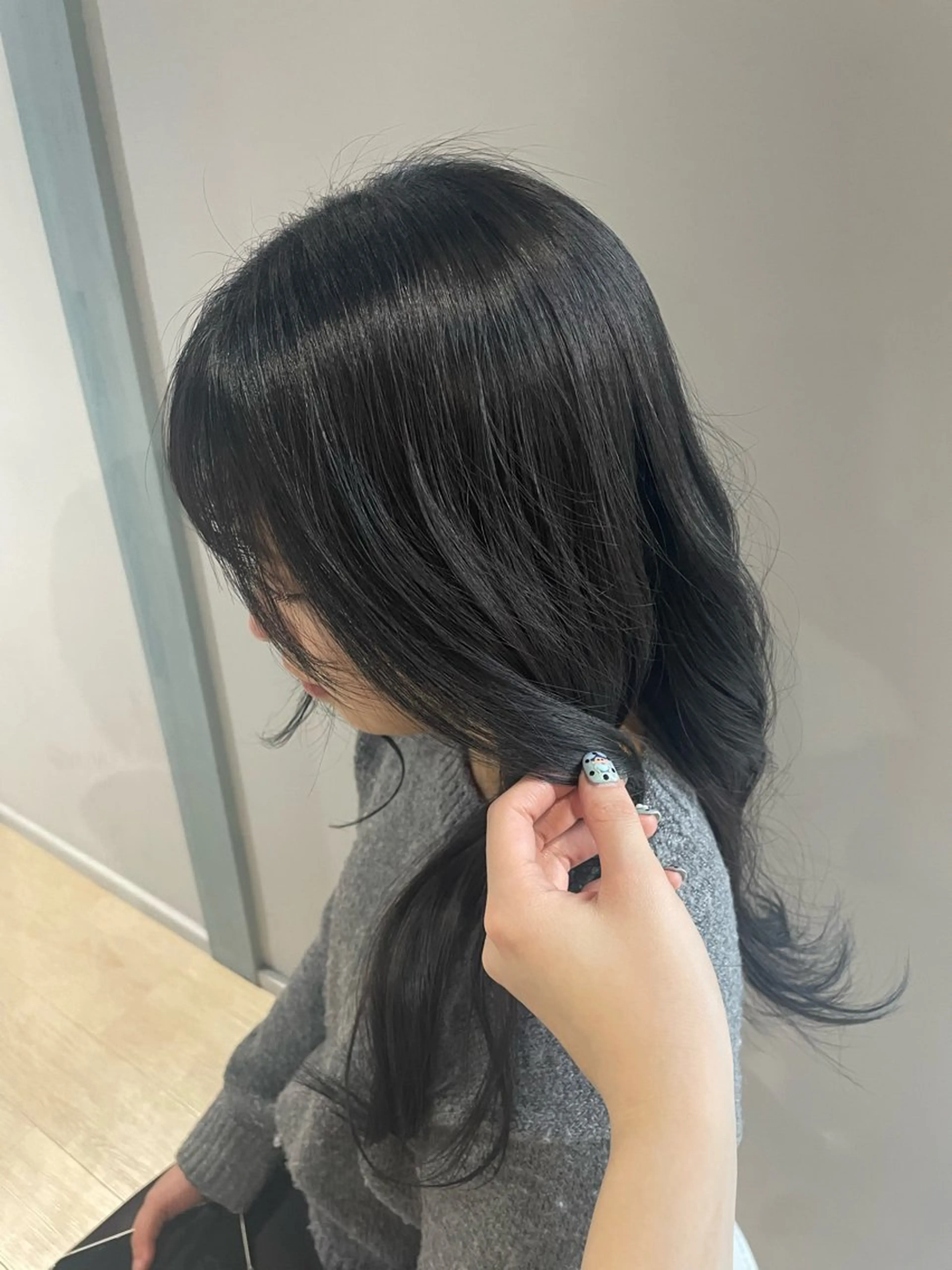 カラー グレージュ 𝐚𝐨𝐢/カット /パーマモデルのヘアスタイル