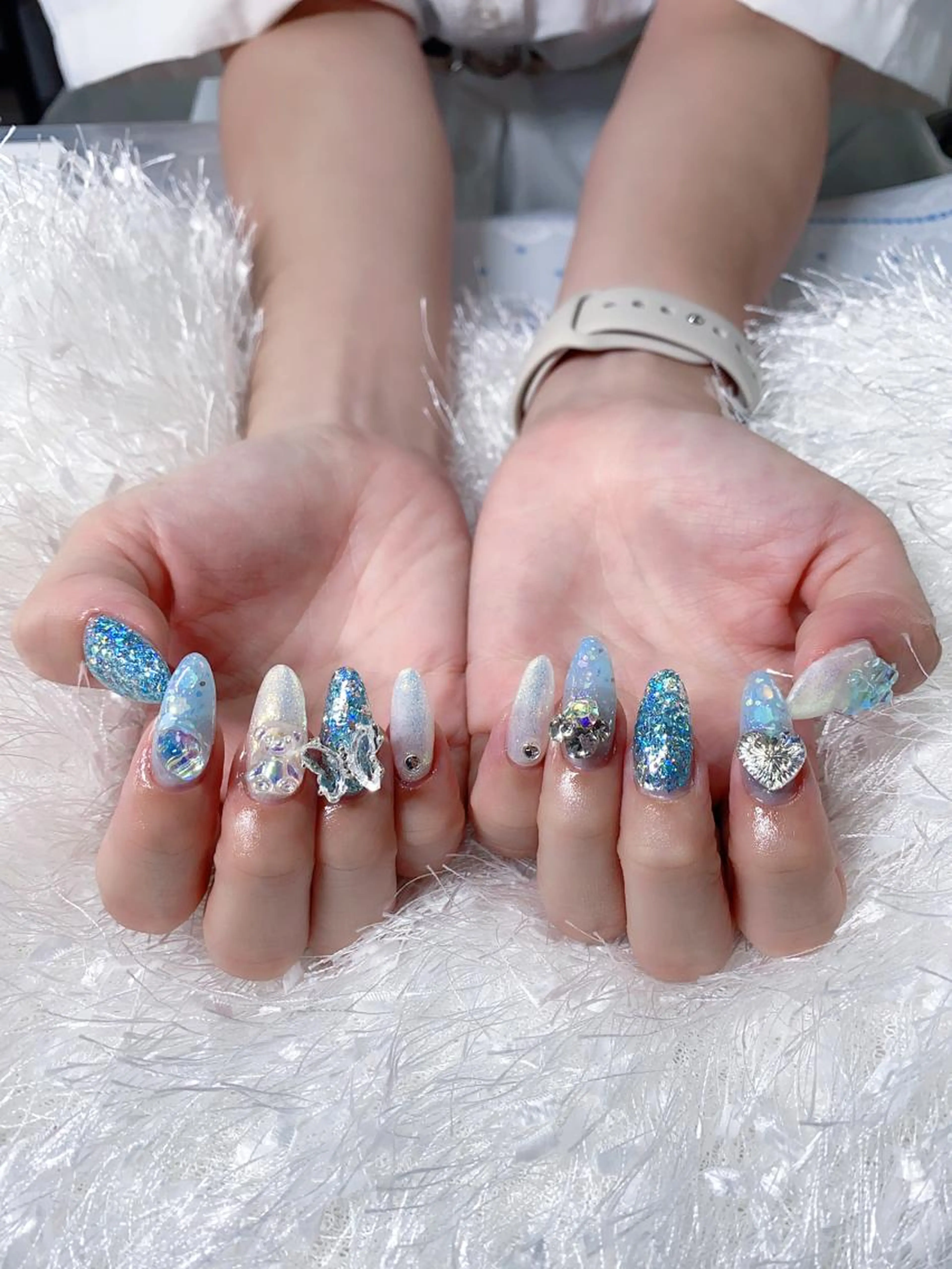 150分チップ+ジェル長さだしストーン付け放題の写真