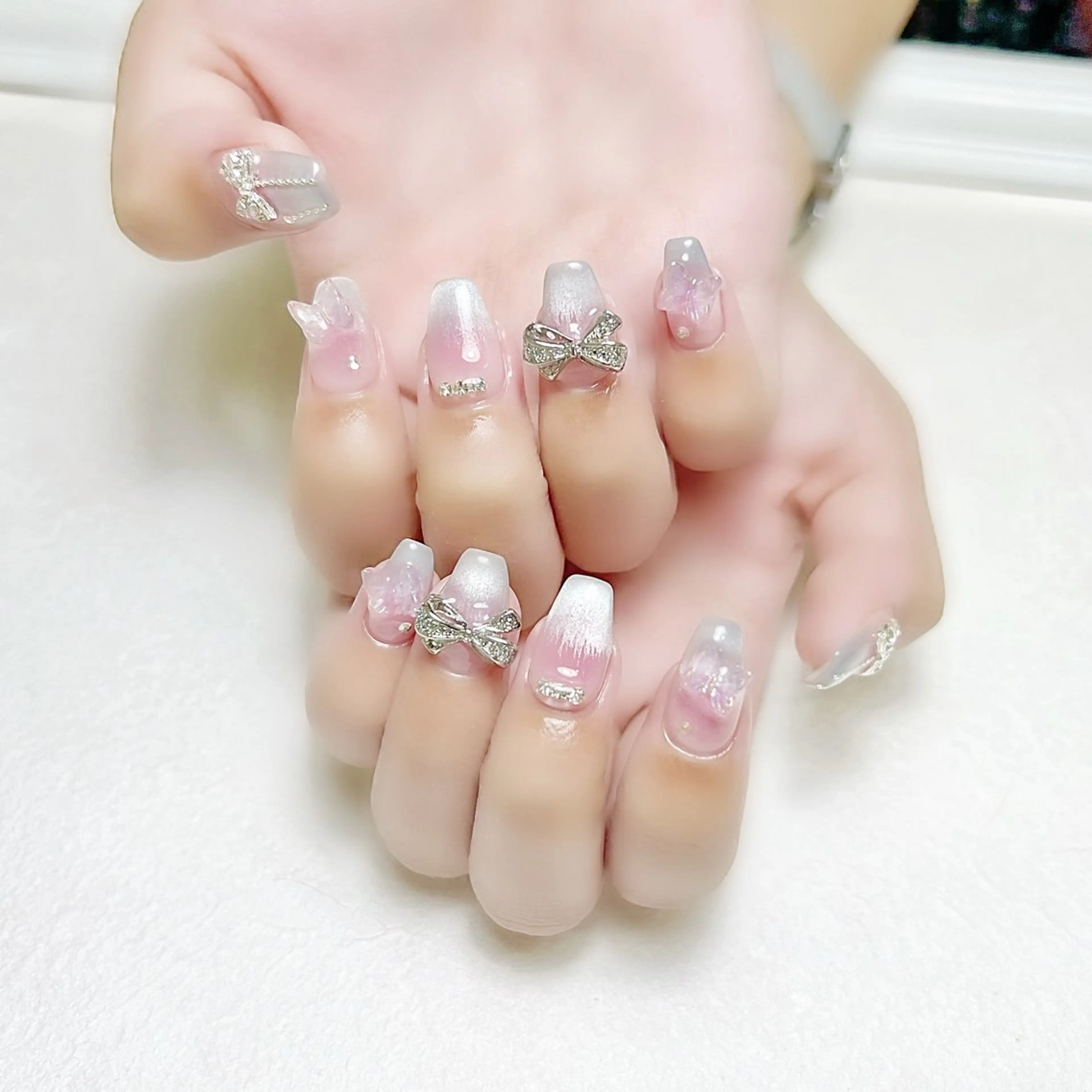ネイル チークネイル ガーリー マグネットネイル ピンク リボン rouse nail RISATOのネイルデザイン