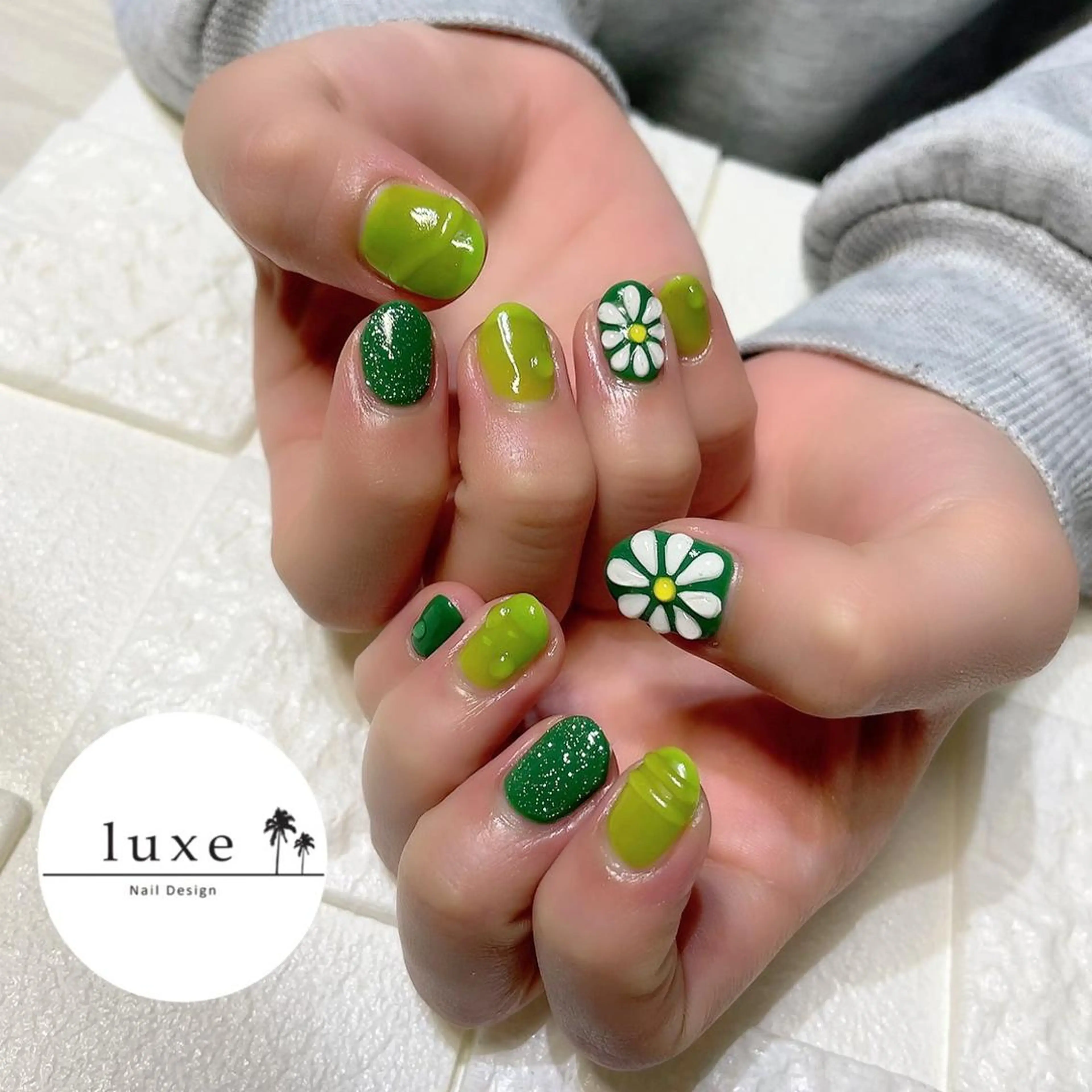 ネイル luxe NailDesignのネイルデザイン